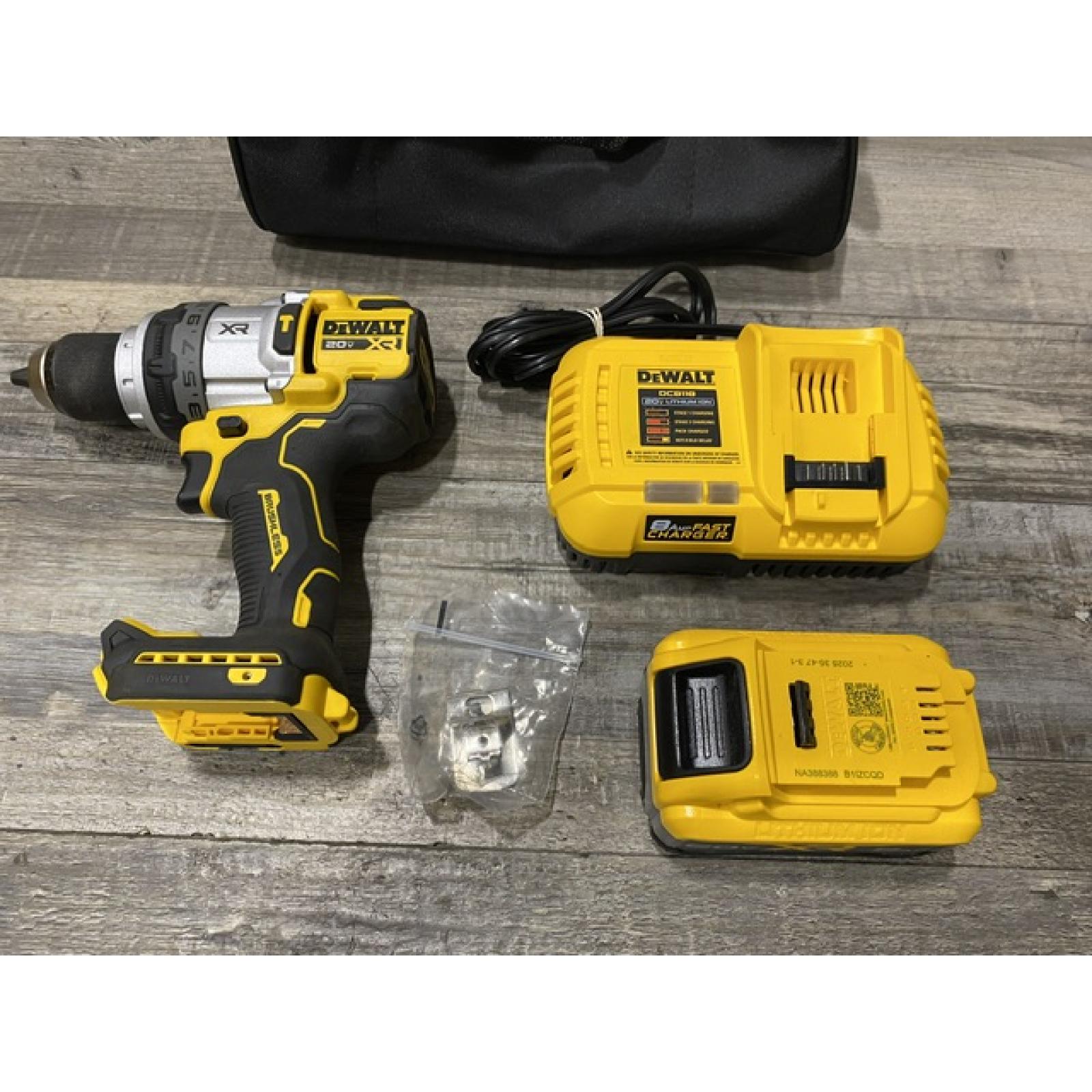 AS-IS DEWALT Atomic 20V Max Lithium-Ion Brushless Cordless Compact 1/4 in. Impact Driver Kit