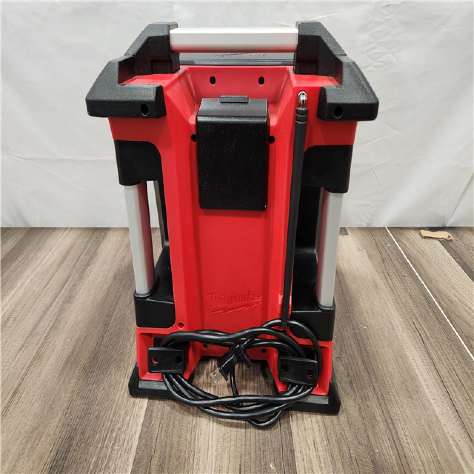 AS-IS Milwaukee M18 Lithium-Ion Cordless Jobsite Radio/Charger