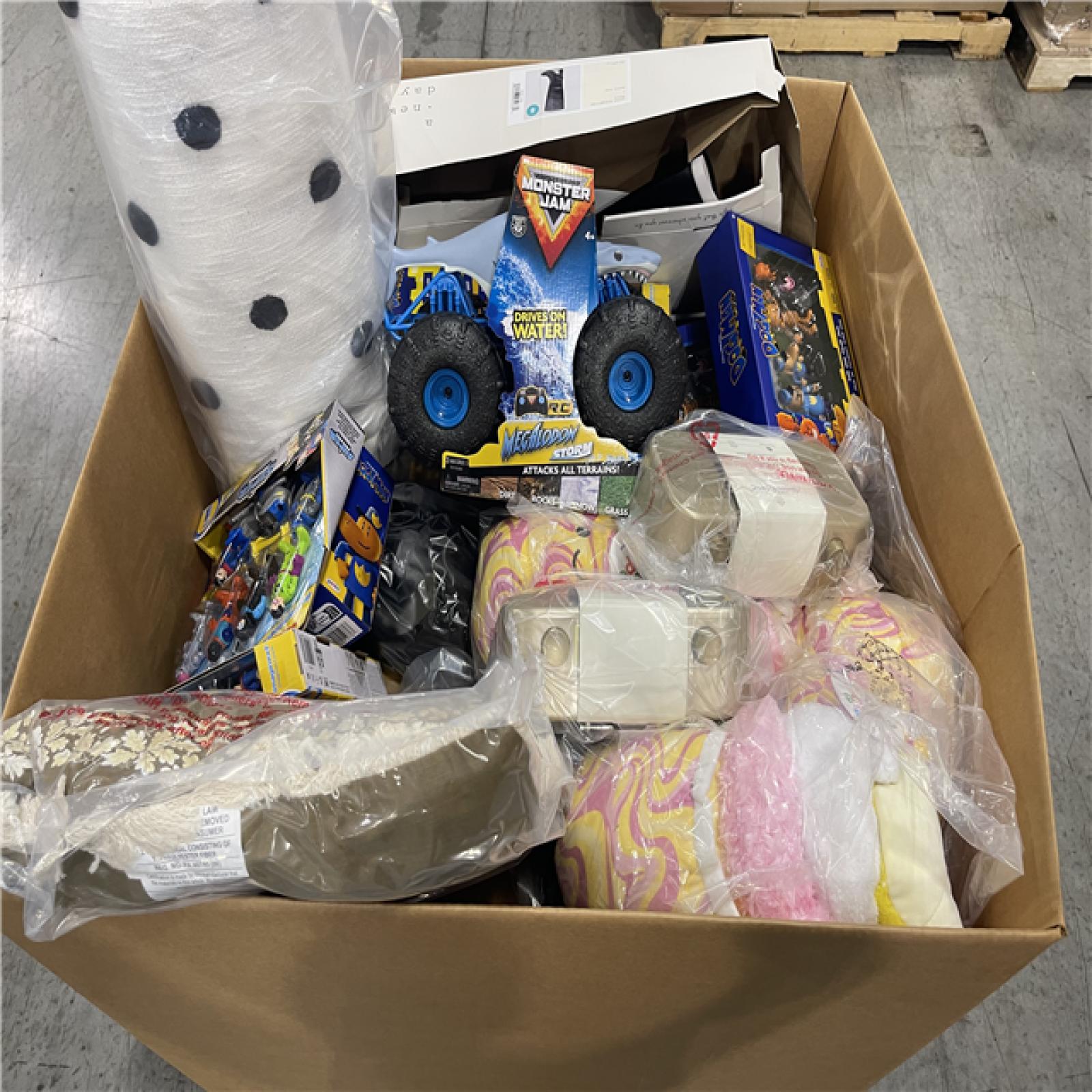 DALLAS LOCATION- NEW!- BULLSEYE MIXED PALLET