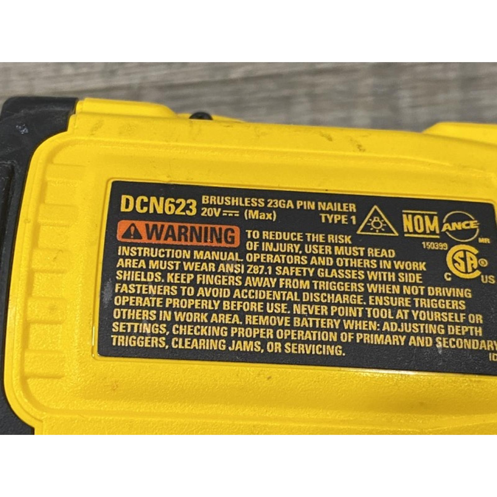 AS-IS DEWALT ATOMIC 20V MAX Lithium Ion Cordless 23 Gauge Pin Nailer Kit