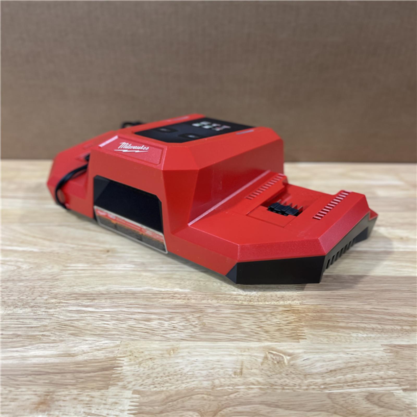 AS-IS Milwaukee Tool M18 Dual Bay Simultaneous Super Charger Starter Kit