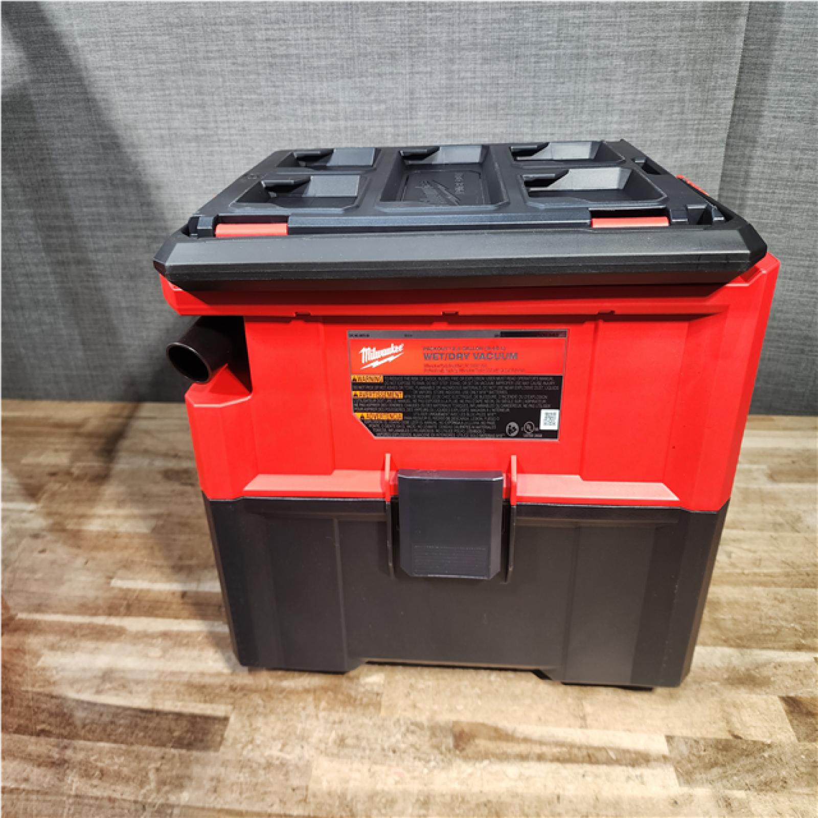 Houston Location AS-IS - Milwaukee FUEL PACKOUT 18-Volt Lithium-Ion Cordless 2.5 Gal. Wet/Dry Vacuum (Vacuum-Only)