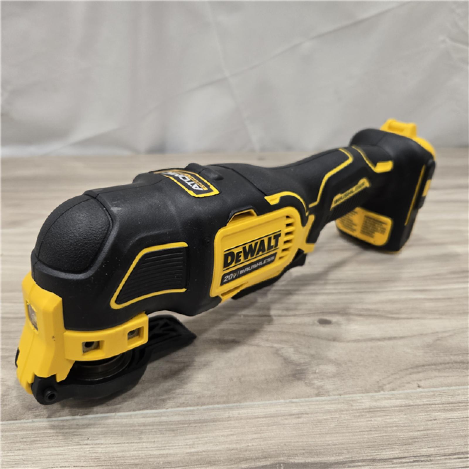AS-IS DEWALT ATOMIC 20V MAX Cordless Oscillating Multi Tool (Tool Only)