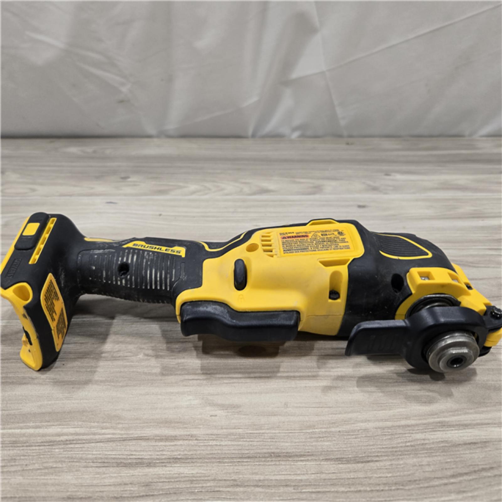 AS-IS DEWALT ATOMIC 20V MAX Cordless Oscillating Multi Tool (Tool Only)