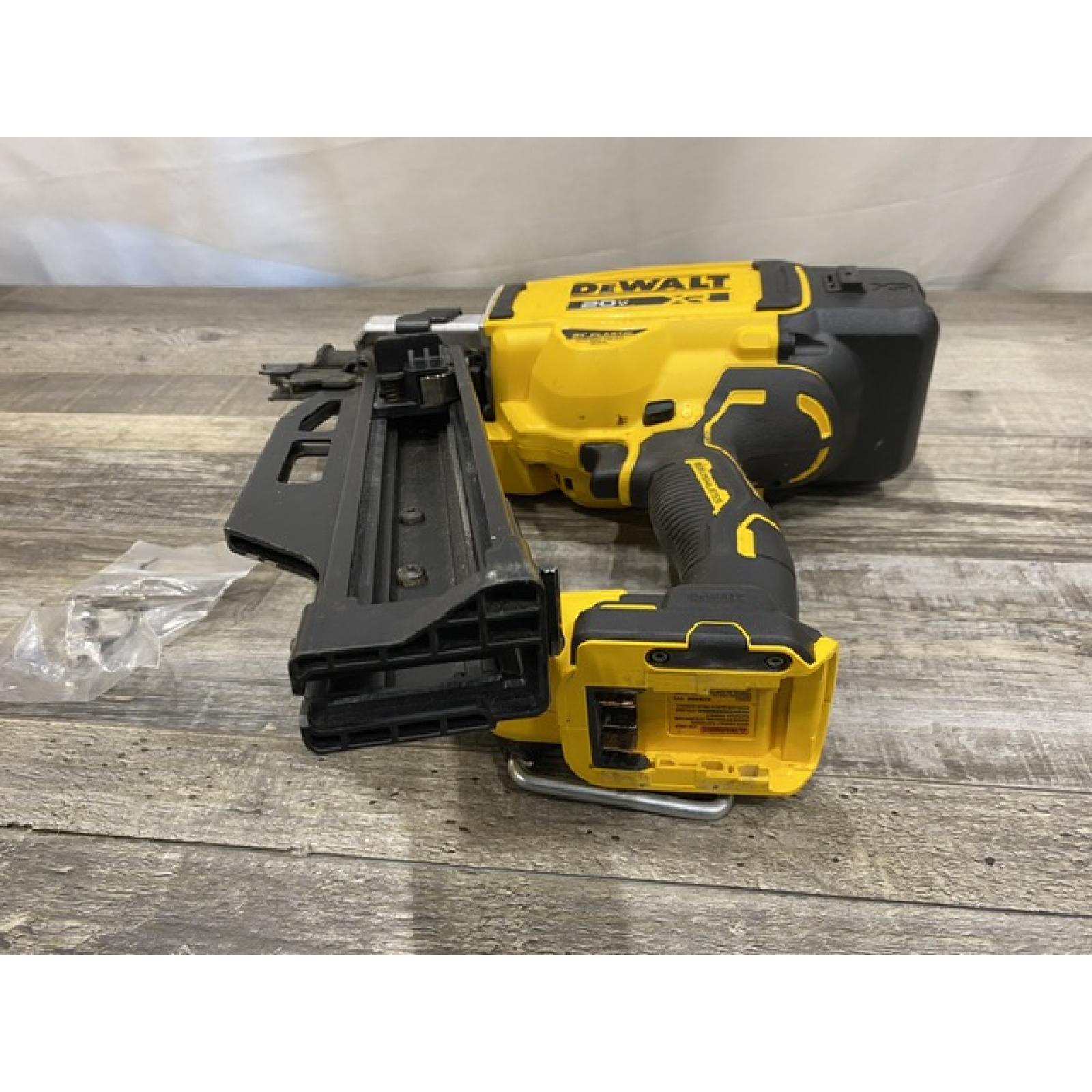 AS-IS DEWALT 20-Volt 21° Cordless Framing Nailer (Tool-Only)