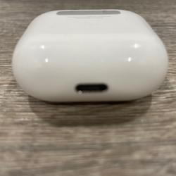 AS-IS Apple Airpods 4