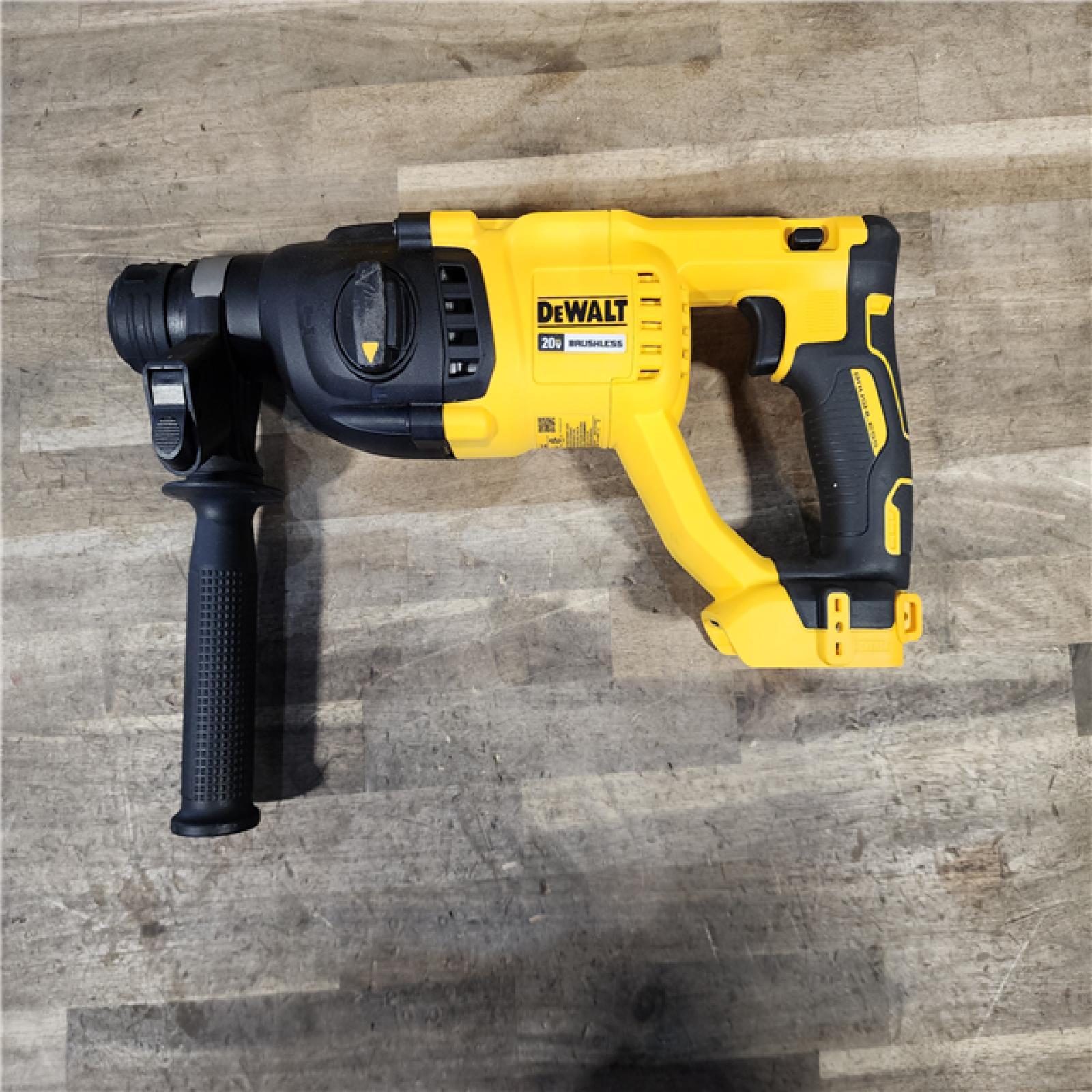 HOUSTON LOCATION - AS-IS DEWALT 20V MAX Cordless Brushless 1 in. SDS Plus D-Handle Concrete and Masonry Rotary Hammer (Tool Only)