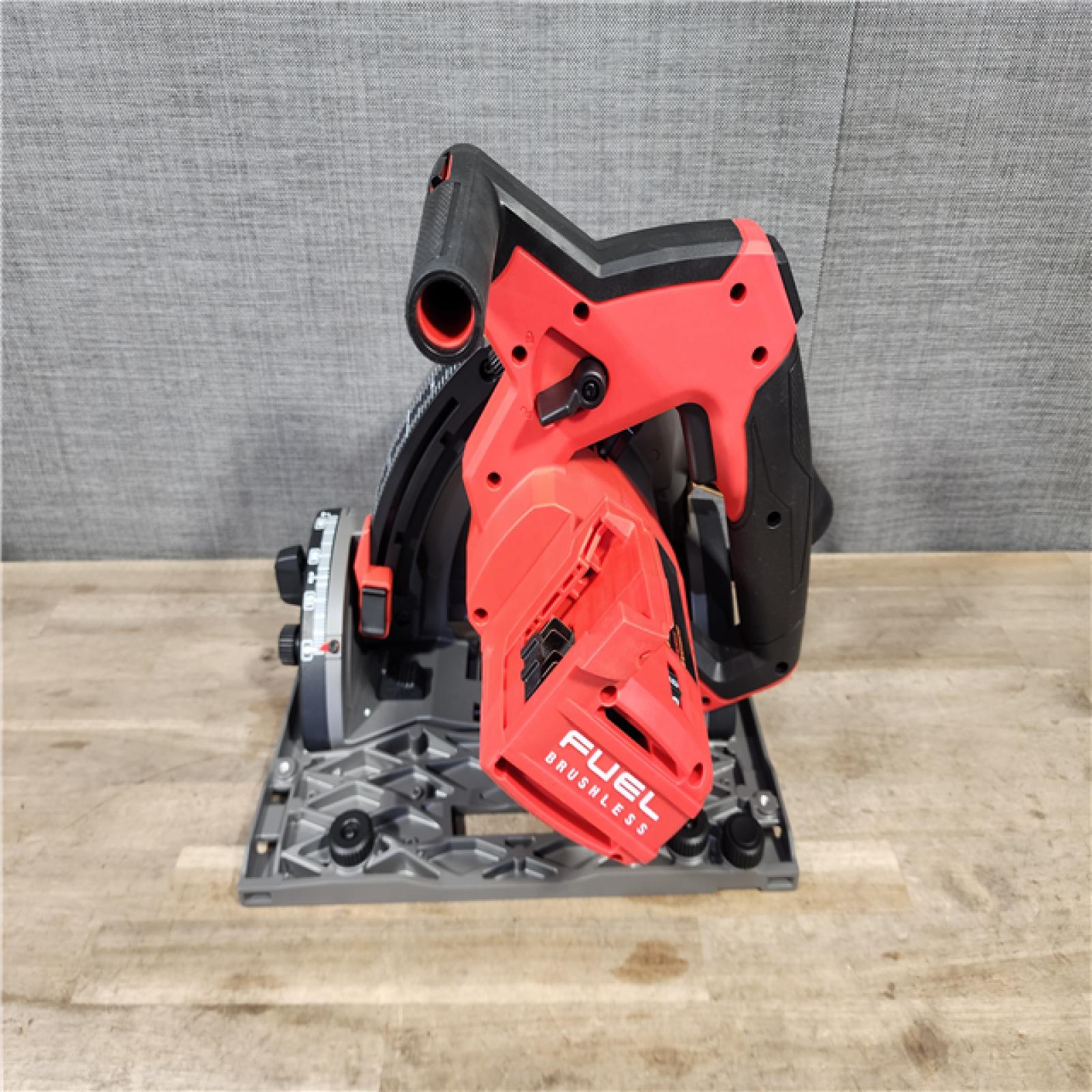 HOUSTON LOCATION - AS-IS (APPEARS LIKE NEW) Milwaukee M18 FUEL 18V Lithium-Ion Cordless Brushless 6-1/2 in. Plunge Cut Track Saw (Tool-Only)