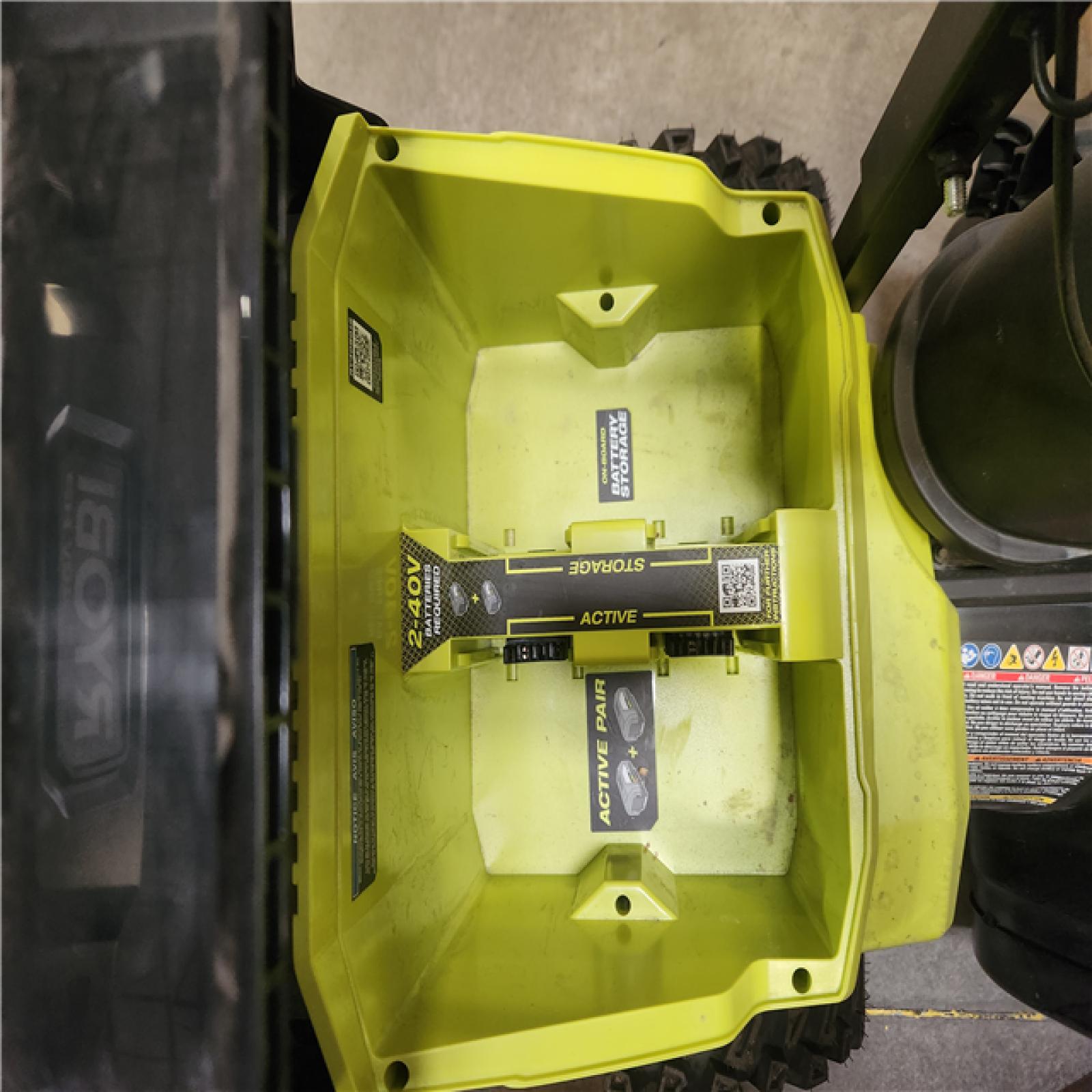 Phoenix RYOBI 40V HP Brushless Whisper Series 22 2-Stage Cordless Electric Self-Propelled Snow Blower (TOOL ONLY) (NO BATTERIES)