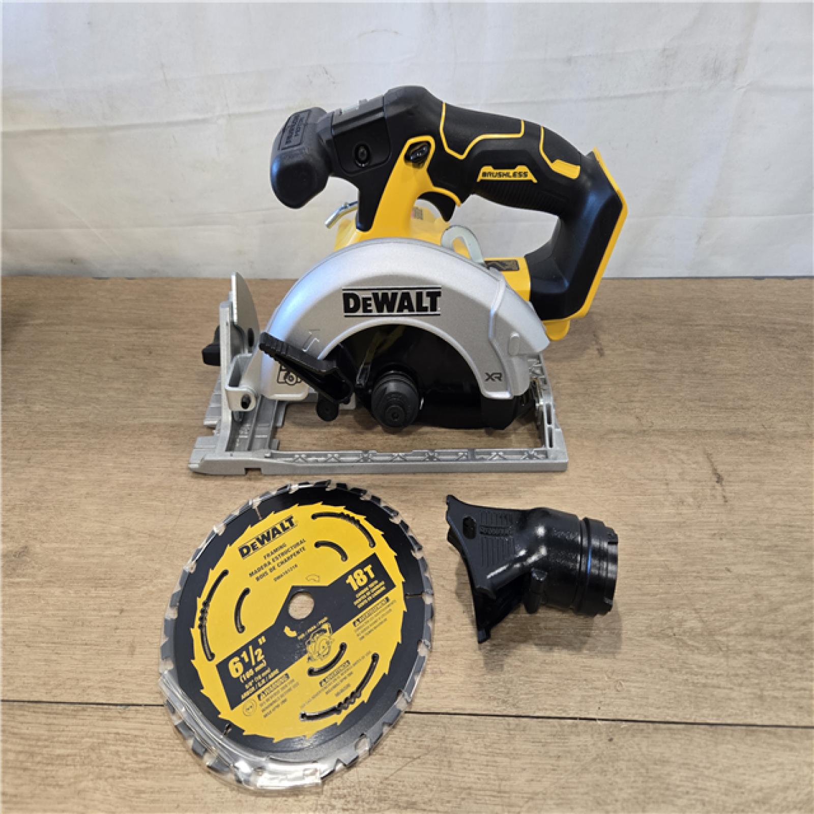 AS-IS DEWALT 20V MAX Cordless 6-1/2 in. Sidewinder Style Circular Saw (Tool Only)