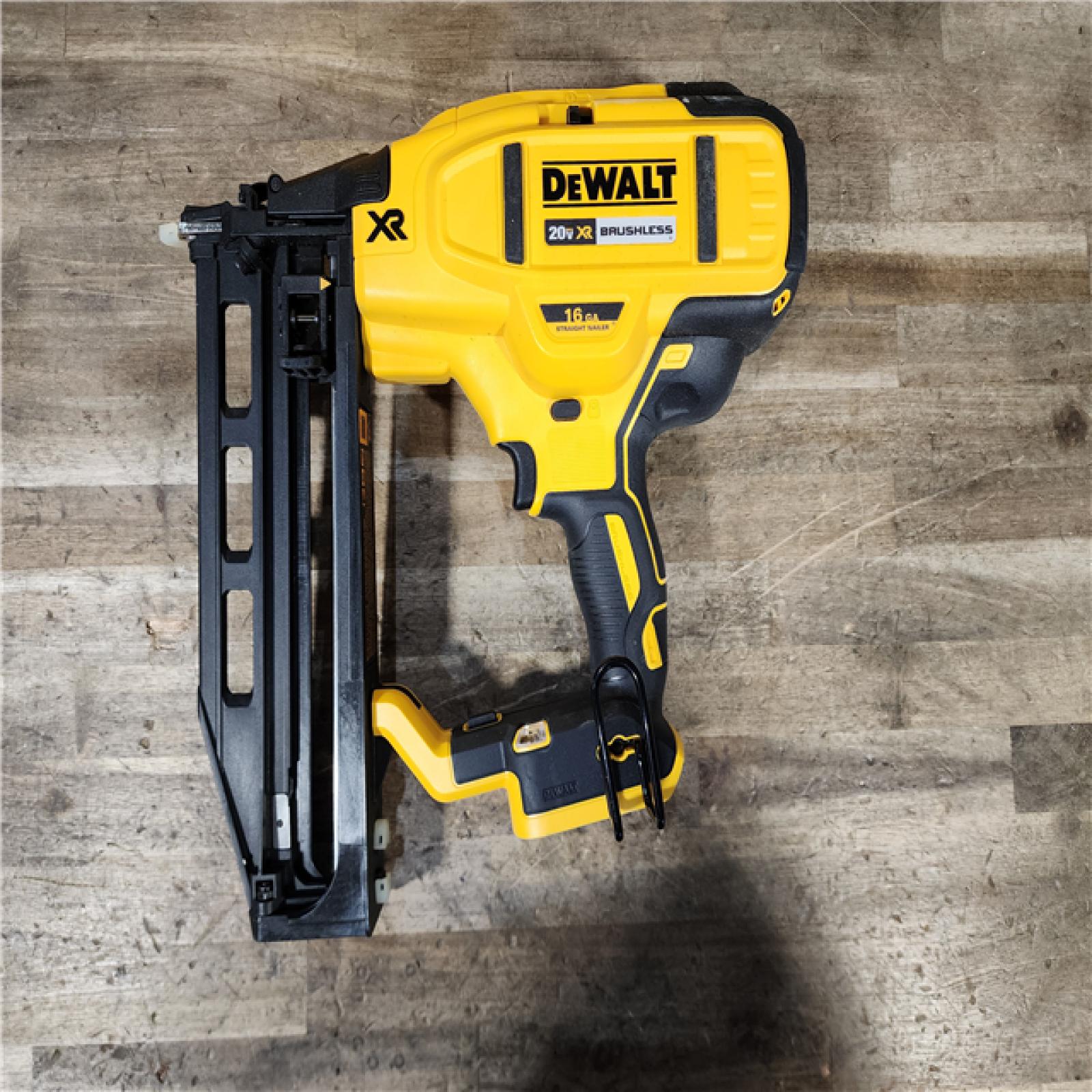 HOUSTON LOCATION - AS-IS DEWALT 20V MAX XR 16-Gauge Lithium-Ion Cordless Finish Nailer (Tool Only)