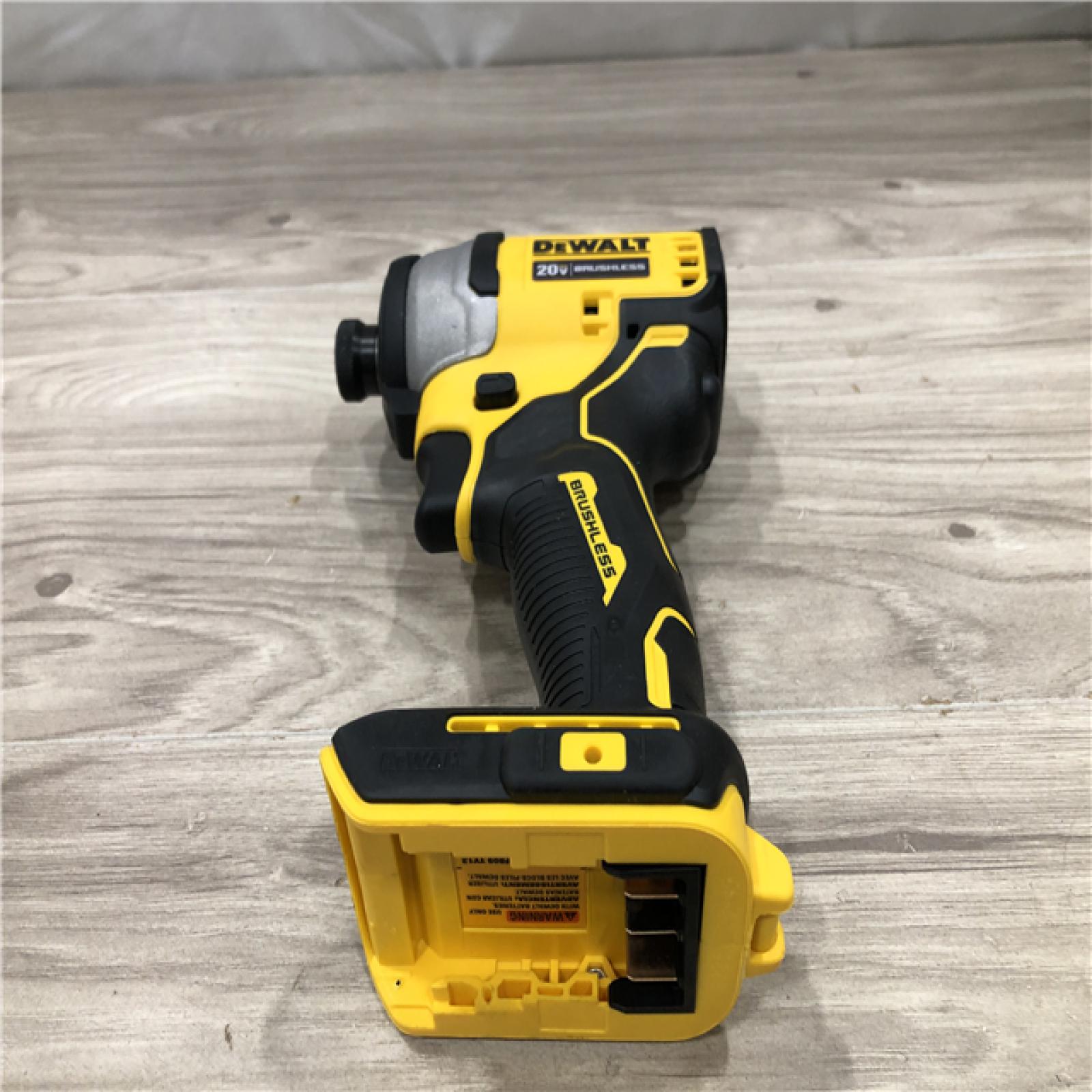 AS-IS DEWALT Atomic 20V Max Lithium-Ion Cordless Compact 1/4 in. Impact Driver Kit