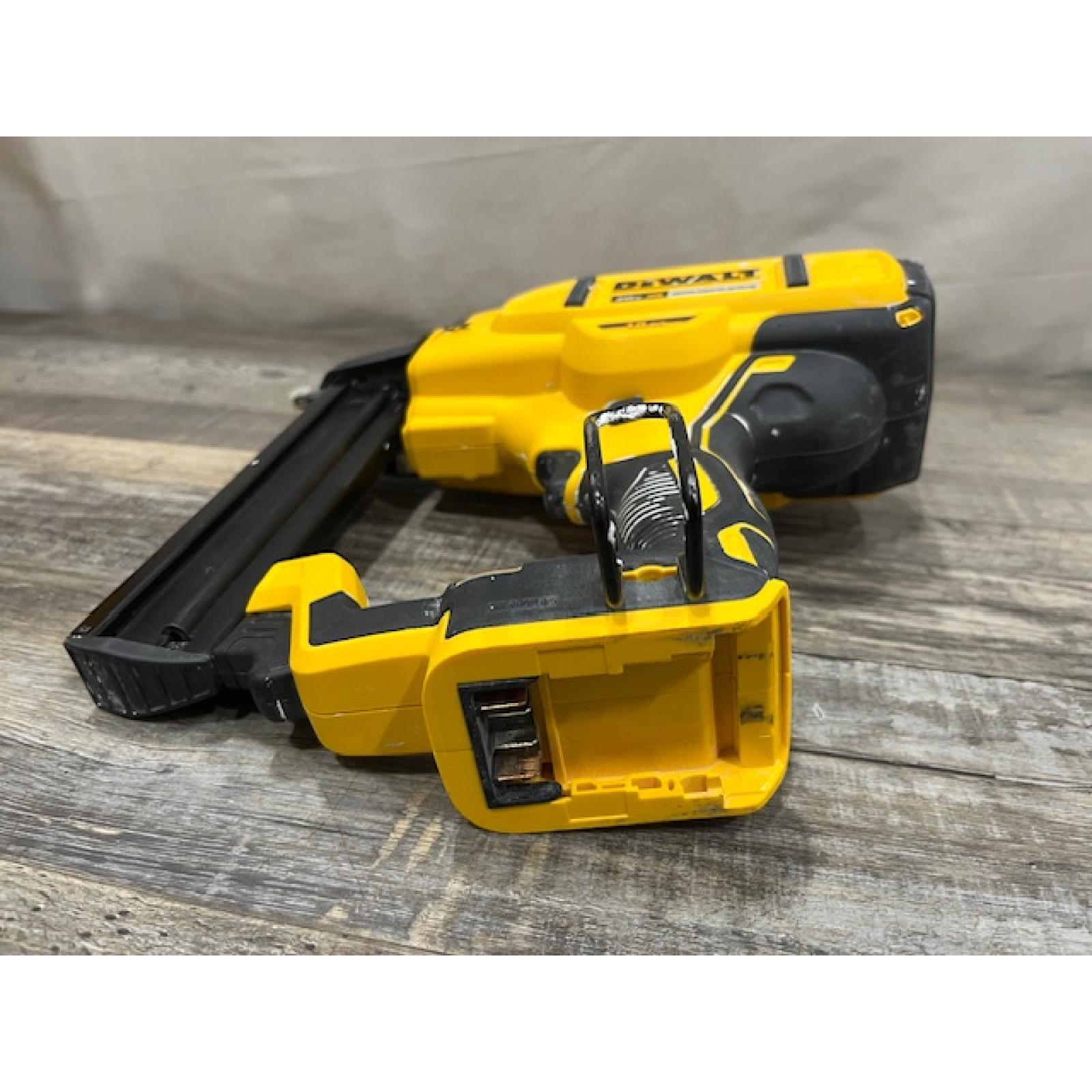 AS-IS DEWALT 35-Degree Pneumatic Metal Connector Nailer