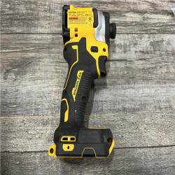 LIKE NEW - DEWALT ATOMIC 20V MAX Lithium-Ion Cordless 1/4 in. Brushless Impact Driver Kit