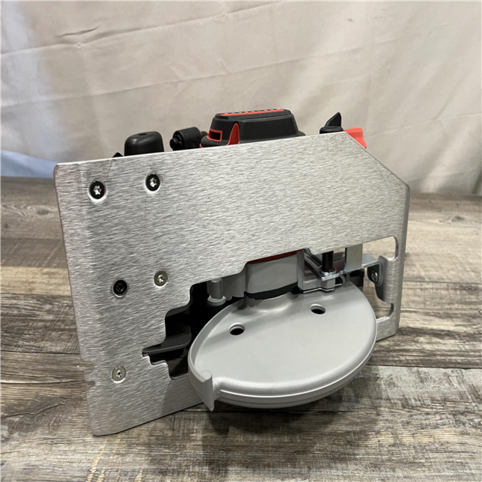 AS-IS Milwaukee 18V Lithium-Ion Brushless Cordless 7-1/4 in. Circular Saw (Tool-Only)