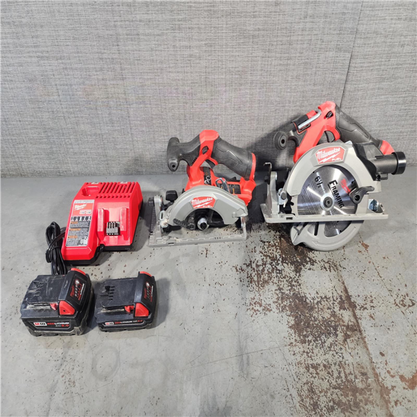 HOUSTON LOCATION - AS-IS Milwaukee 2 Tool Combo Kit W/ (2) Battery & Charger