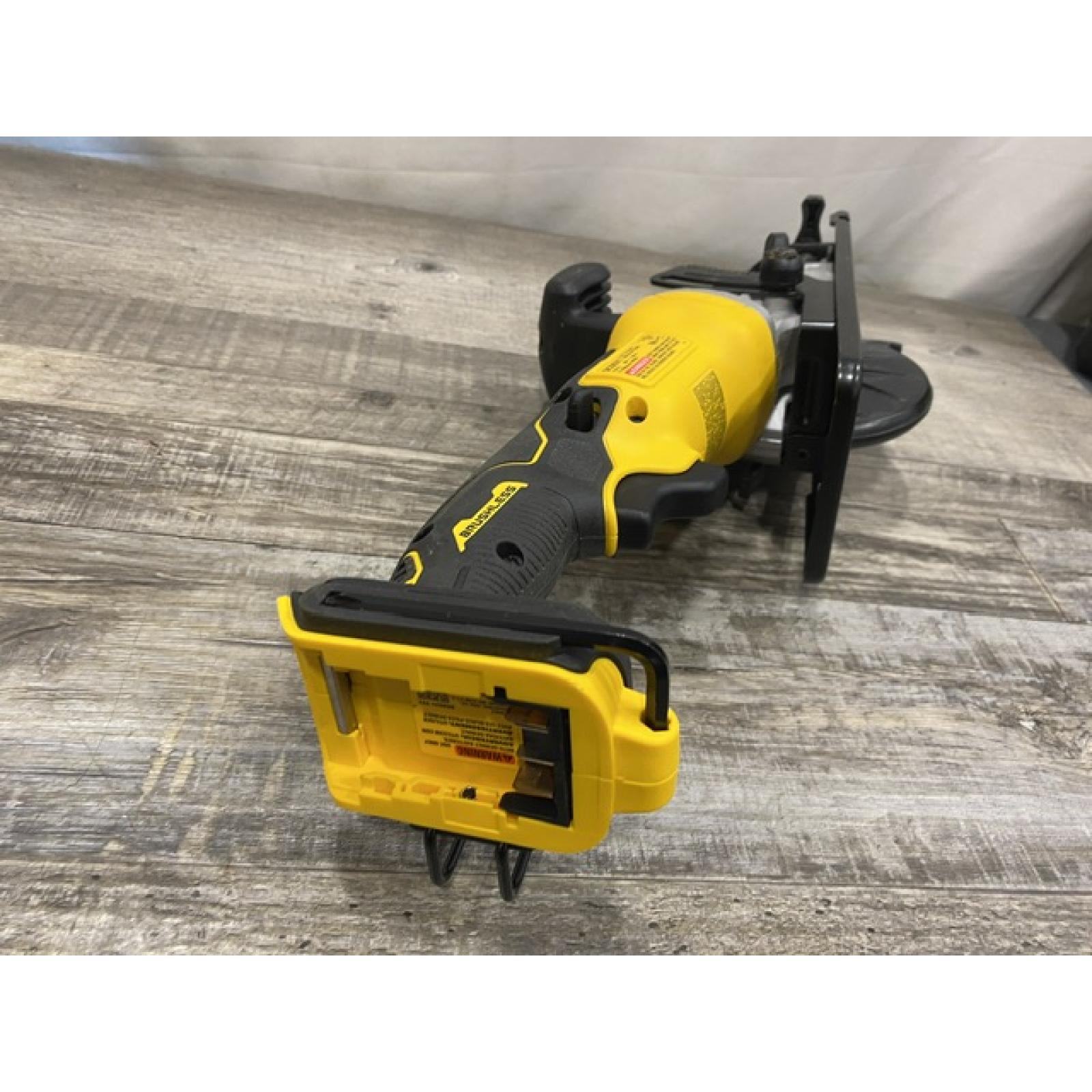 AS-IS DEWALT ATOMIC 20V MAX Cordless Brushless 4-1/2 in. Circular Saw (Tool Only)