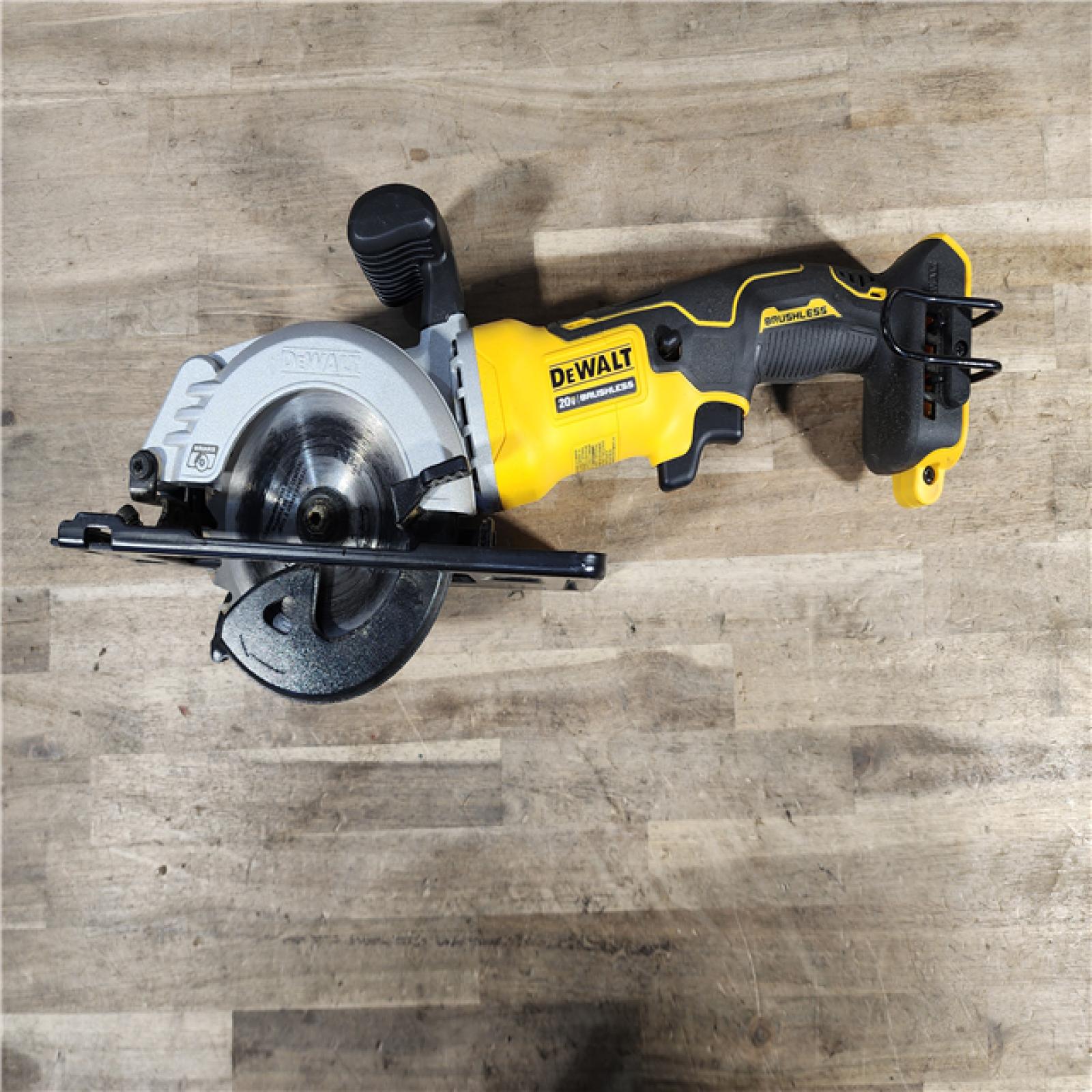 HOUSTON LOCATION - AS-IS (2) DEWALT ATOMIC 20V MAX Cordless Brushless 4-1/2 in. Circular Saw (Tool Only)