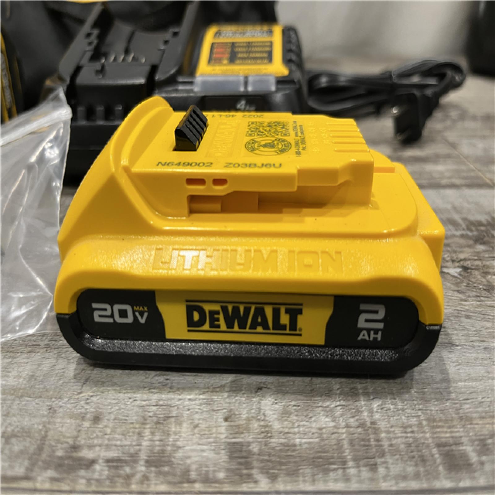 AS-IS DEWALT Atomic 20V Max Lithium-Ion Brushless Cordless Compact 1/4 in. Impact Driver Kit