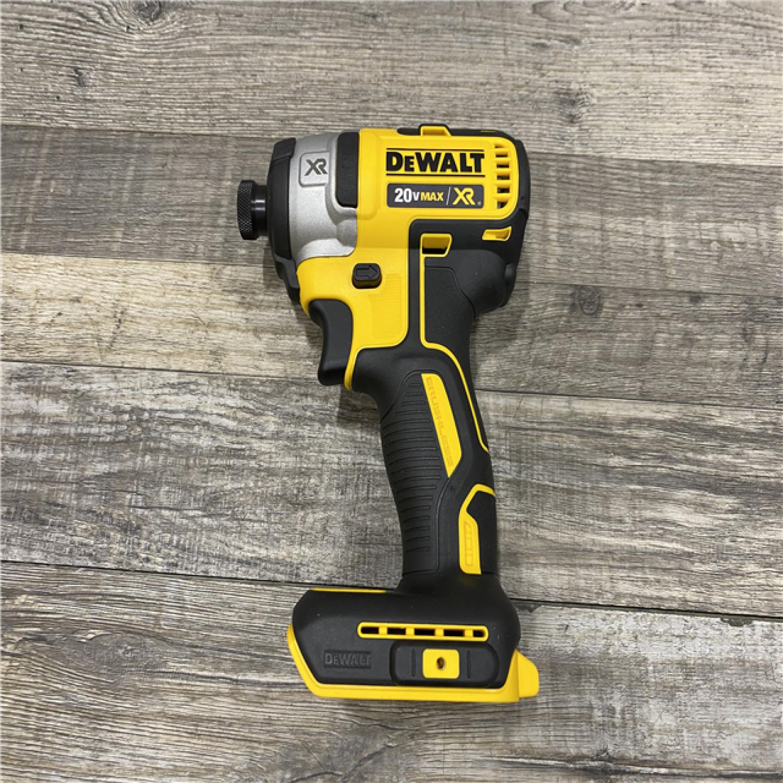 AS-IS DEWALT 20V MAX XR Cordless Brushless 3-Speed 1/4 in. Impact Driver Kit