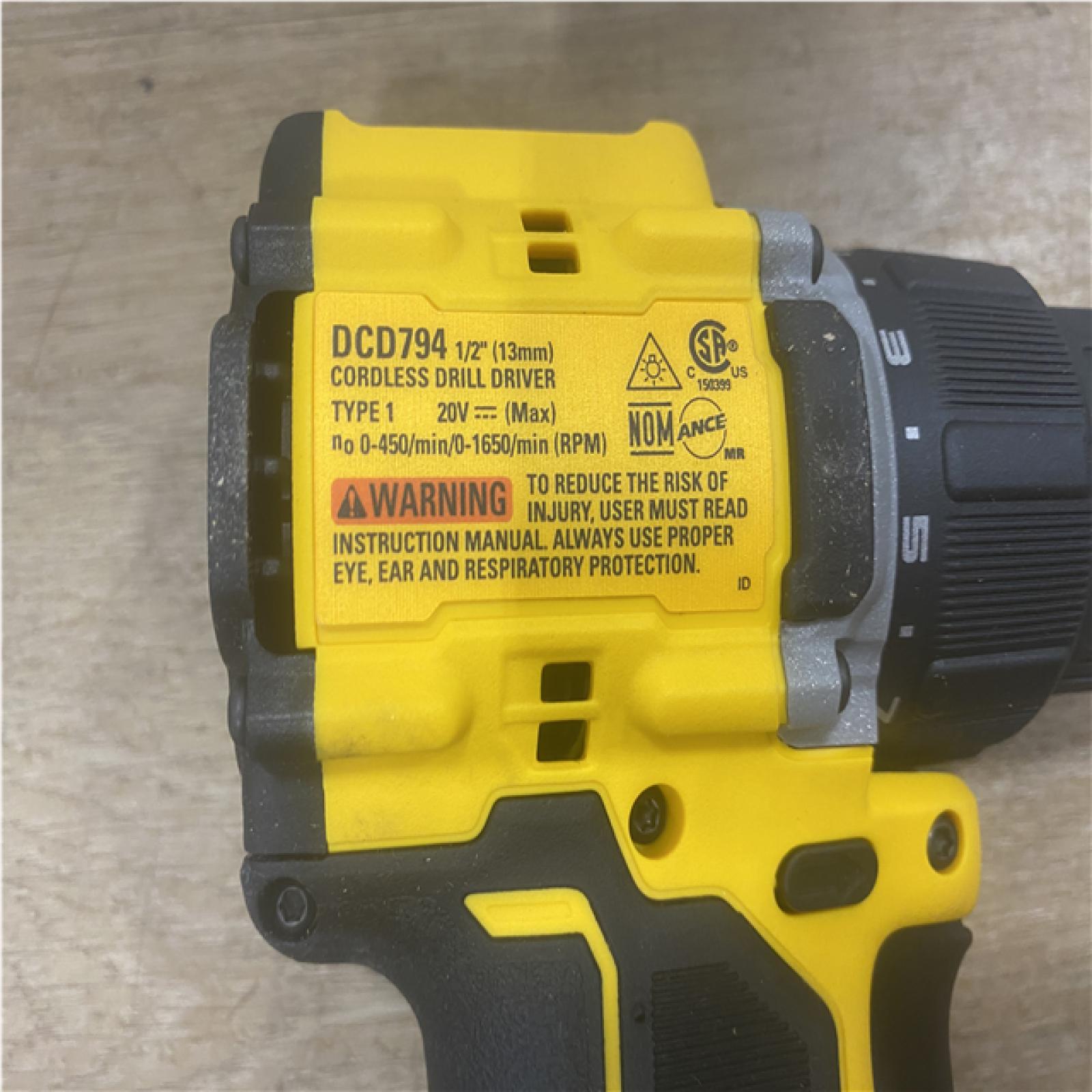 AS-IS DEWALT Atomic 20V Lithium-Ion Cordless Compact 1/2 in. Drill/Driver Kit