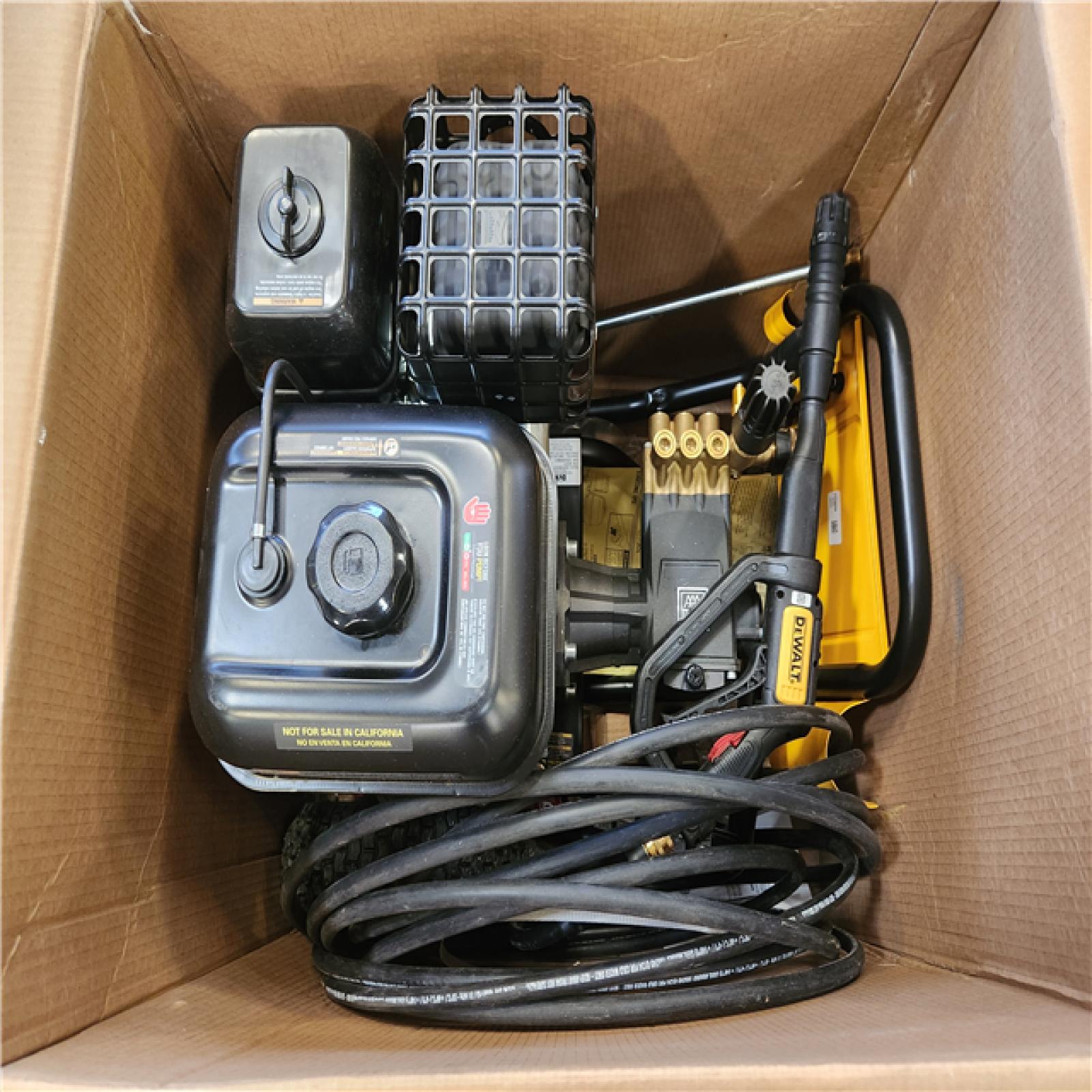 Phoenix DEWALT 4400 PSI 4.0 GPM Gas Pressure Washer with 420cc Engine  Triplex Pump  Commercial Cold Water Power Washer