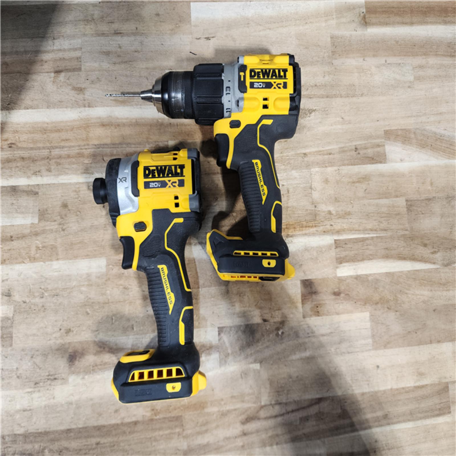 HOUSTON LOCATION - AS-IS DEWALT 2 TOOL COMBO KIT W/ (2) BATTERY & CHARGER