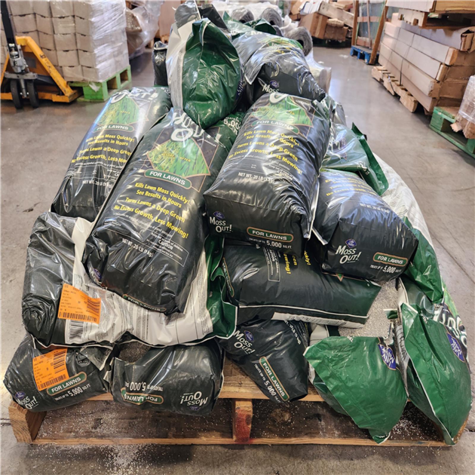 Phoenix Location Moss Out! 20 lb. 5,000 sq. ft. Lawn Moss Killer Granules Pallet (30 Bags)
