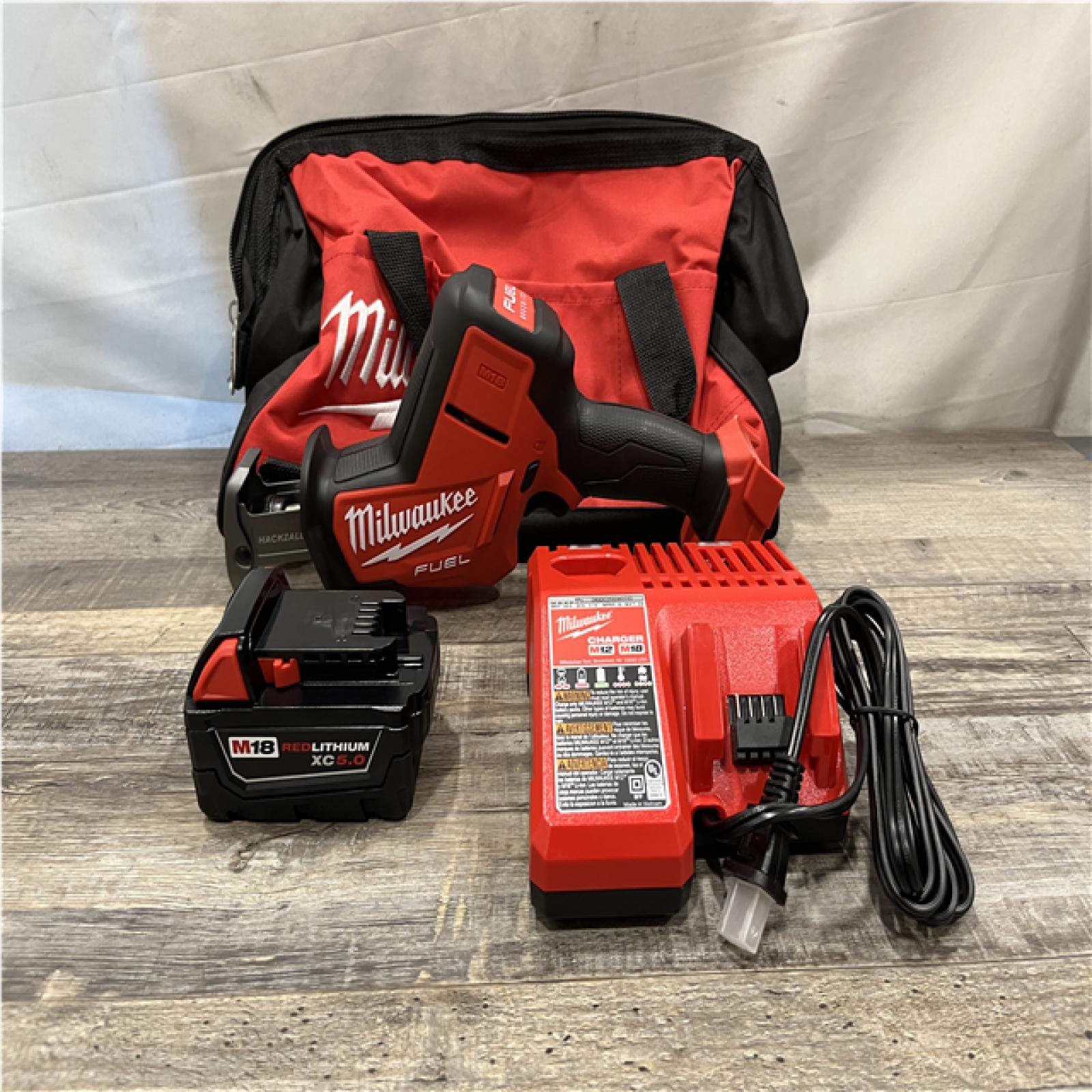 AS-IS Milwaukee  FUEL 18V Lithium-Ion Brushless Cordless HACKZALL Reciprocating Saw Kit