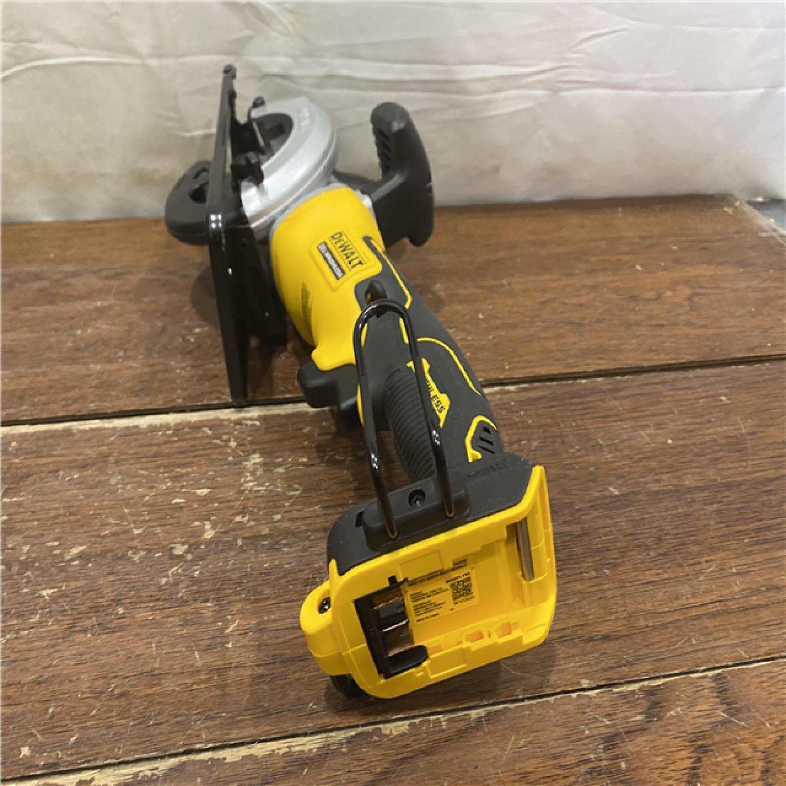 AS-IS DEWALT ATOMIC 20V MAX Cordless Brushless 4-1/2 in. Circular Saw (Tool Only)