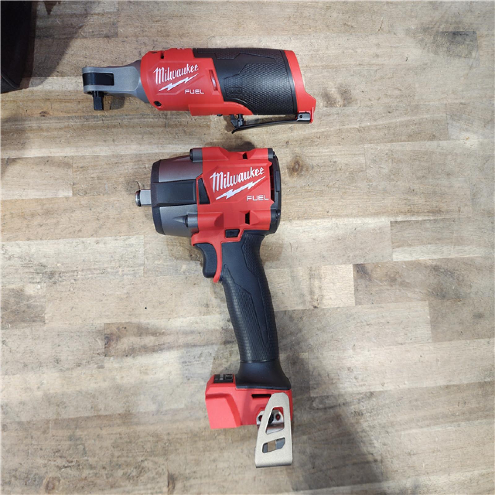 HOUSTON LOCATION - AS-IS Milwaukee FUEL 18V Cordless Mid Torque 1/2 in. Impact Wrench w/ M12 FUEL 3/8 in. Ratchet & Battery/Charger Combo Kit