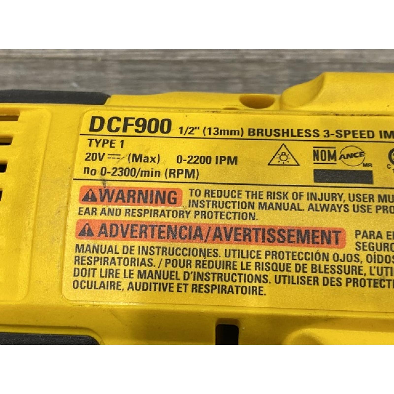 AS-IS DEWALT 20V MAX Lithium-Ion Cordless 1/2 in. Impact Wrench Kit