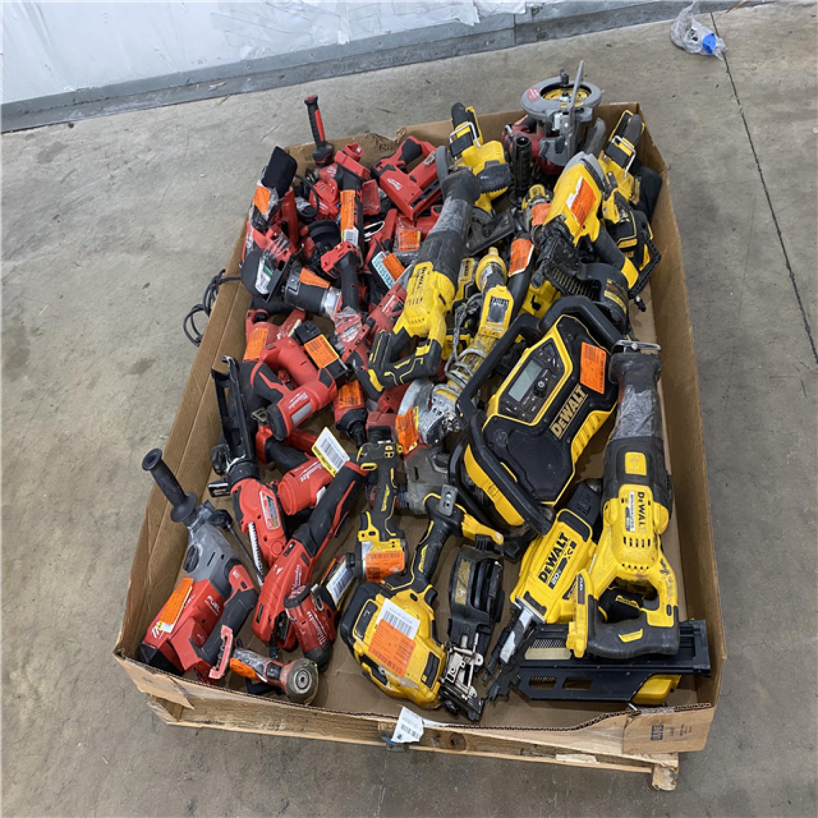 Houston Location AS IS - Tool Pallet\