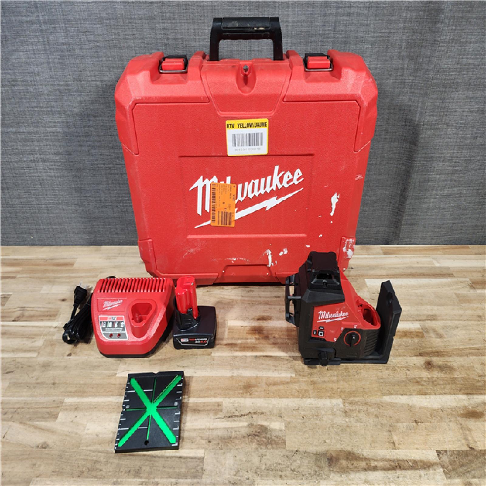 HOUSTON LOCATION - AS-IS Milwaukee 12-Volt Lithium-Ion Cordless Green 250 ft. 3-Plane Laser Level Kit