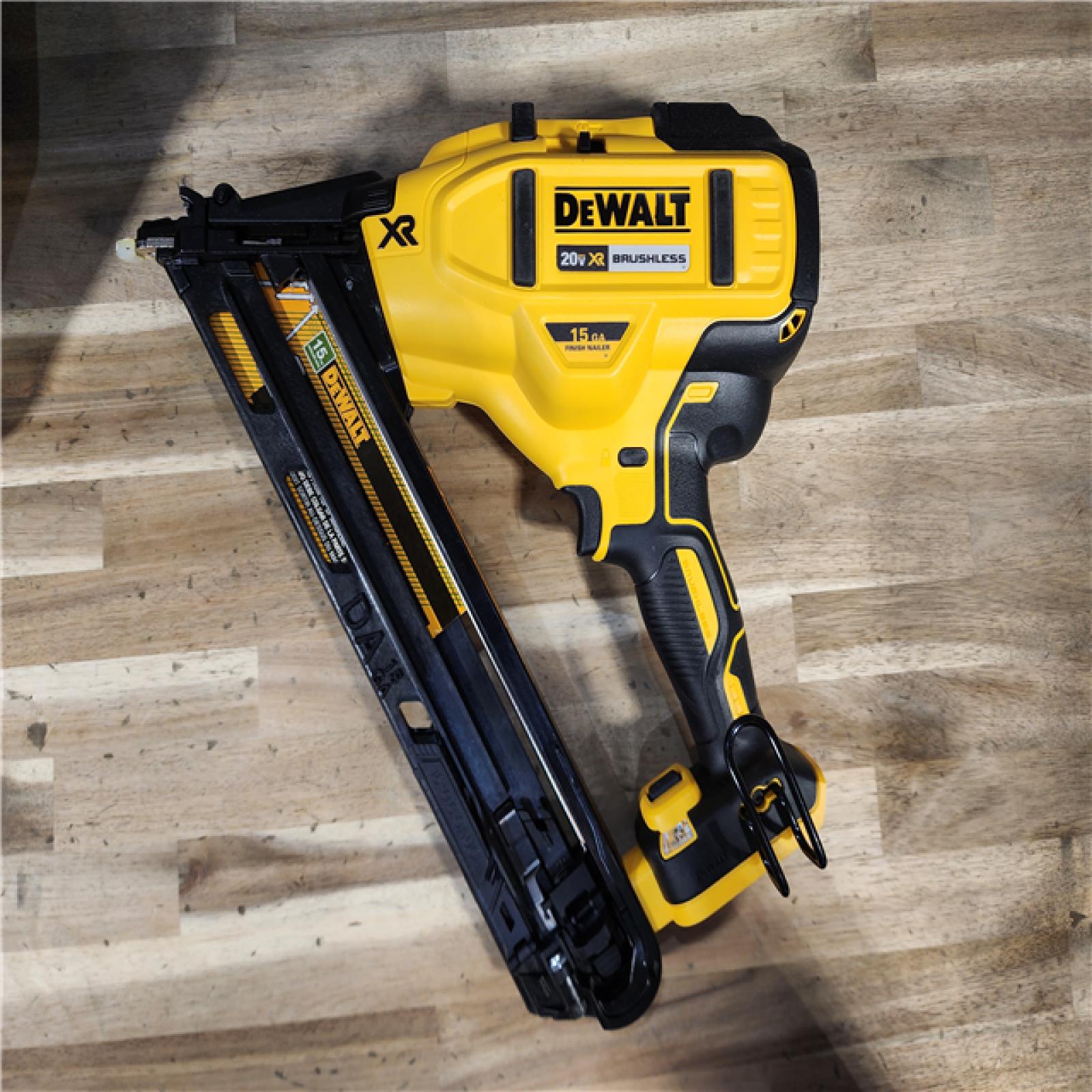 HOUSTON LOCATION - AS-IS DeWalt 20V MAX XR 15 Ga. Cordless 34 Deg Nailer Kit (Battery & Charger) 20 V