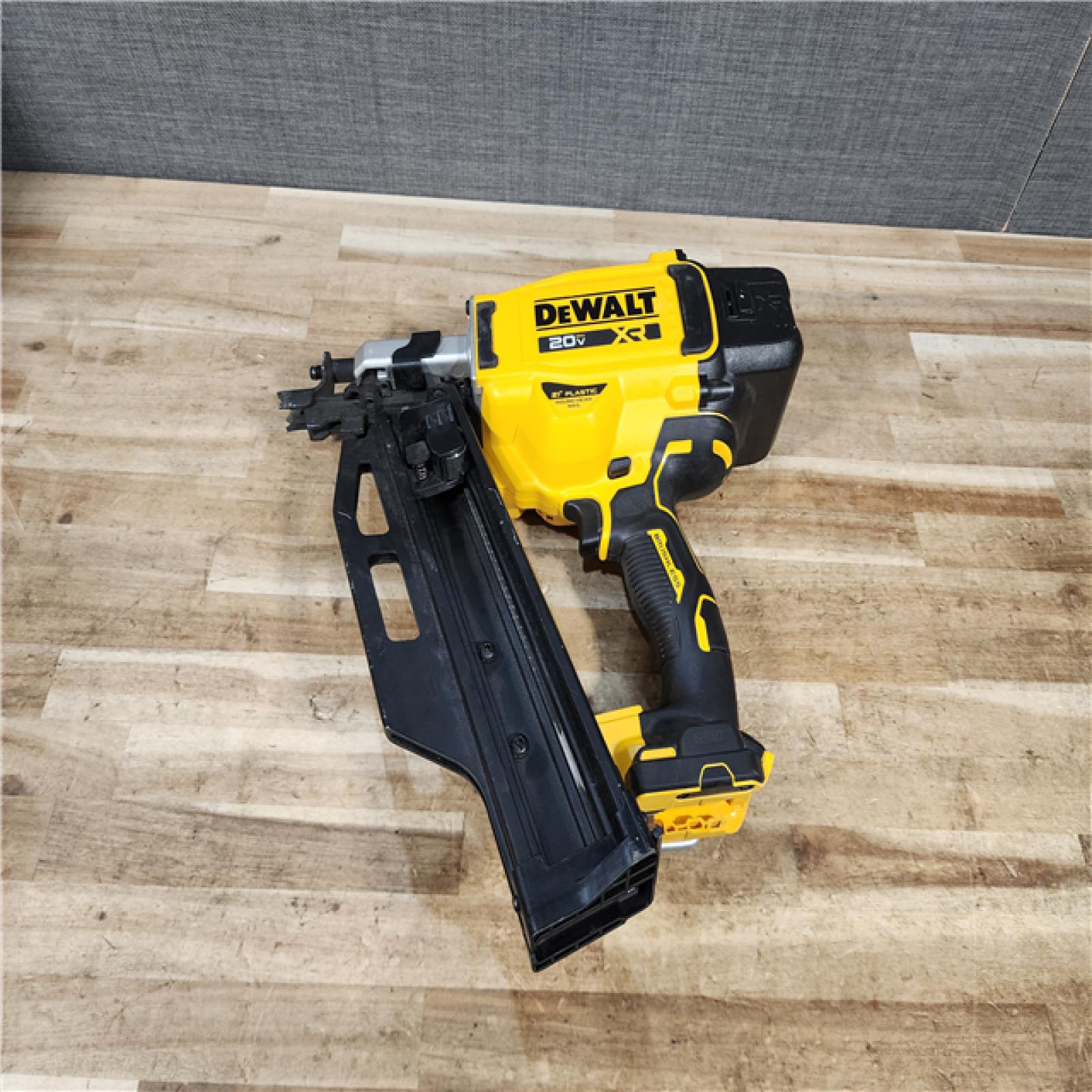 HOUSTON LOCATION - AS - IS DEWALT 20-Volt 21° Cordless Framing Nailer (Tool-Only)