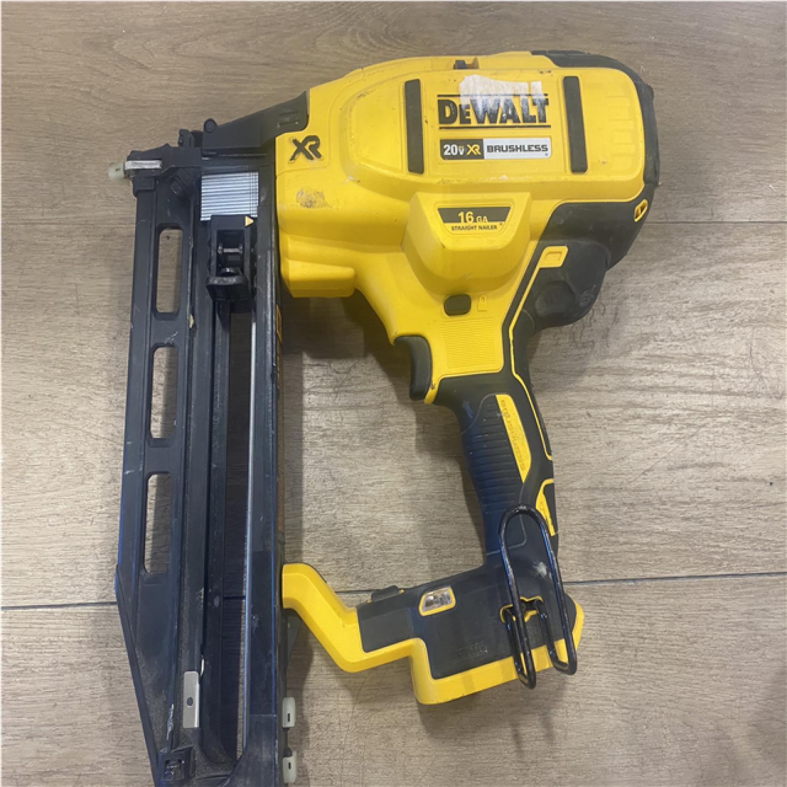 as-is DEWALT 20V MAX XR 16-Gauge Lithium-Ion Cordless Finish Nailer (Tool Only)