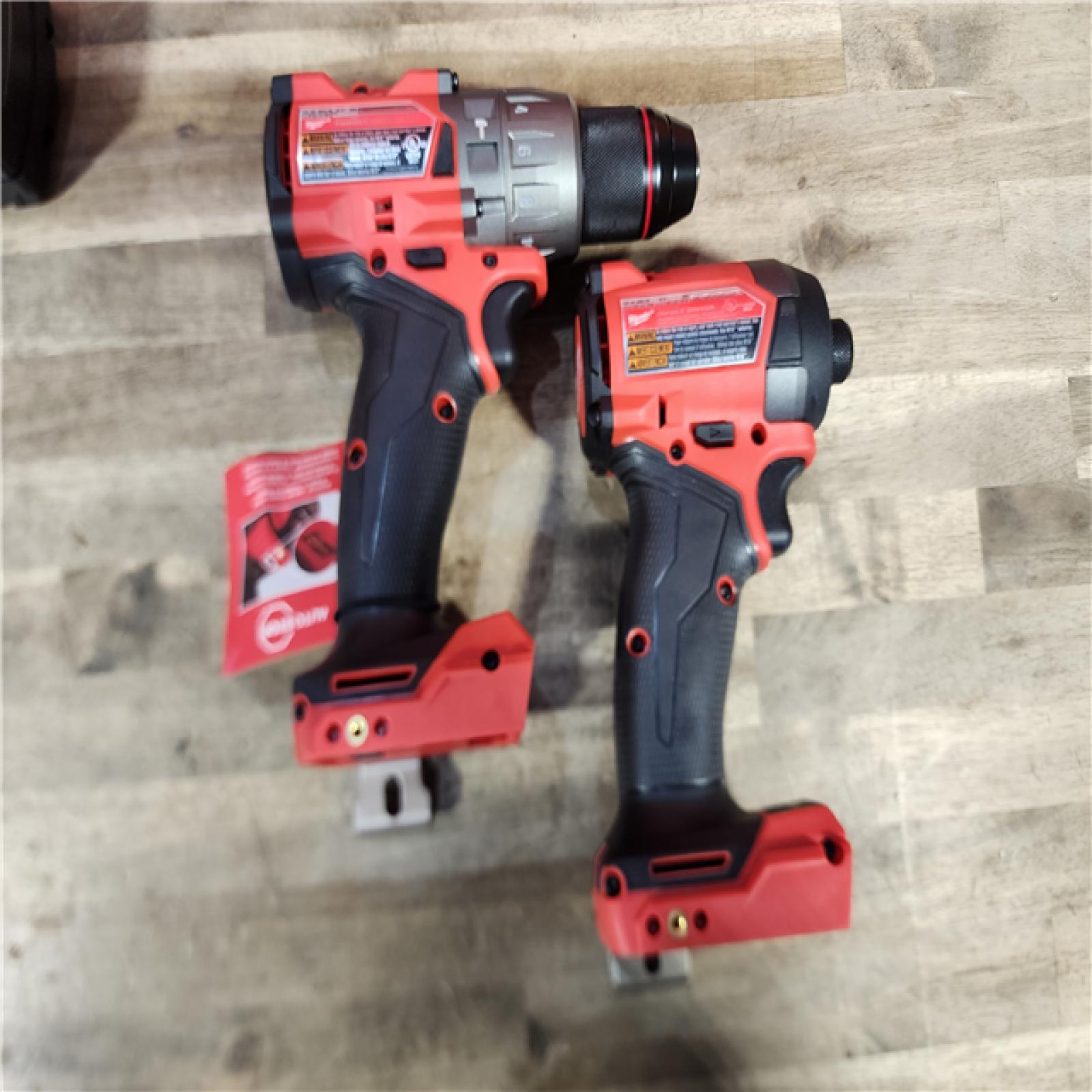 HOUSTON LOCATION - AS-IS (APPEARS LIKE NEW) MILWAUKEE M18 FUEL 18V Lithium-Ion Brushless Cordless Hammer Drill and Impact Driver Combo Kit (2-Tool) with 2 Batteries