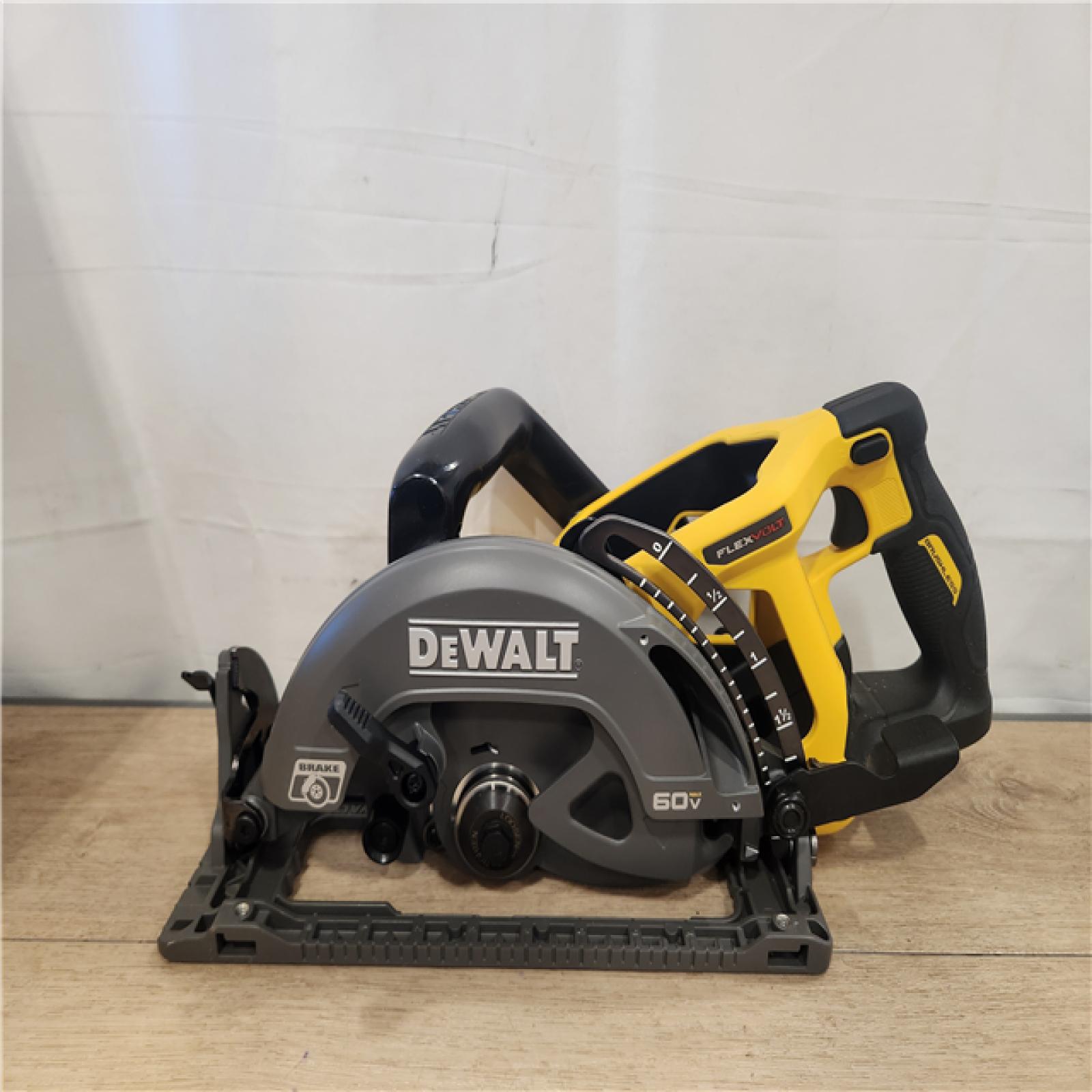 AS-IS- DEWALT FLEXVOLT 60V MAX Cordless Brushless 7-1/4 in. Wormdrive Style Circular Saw (Tool Only)