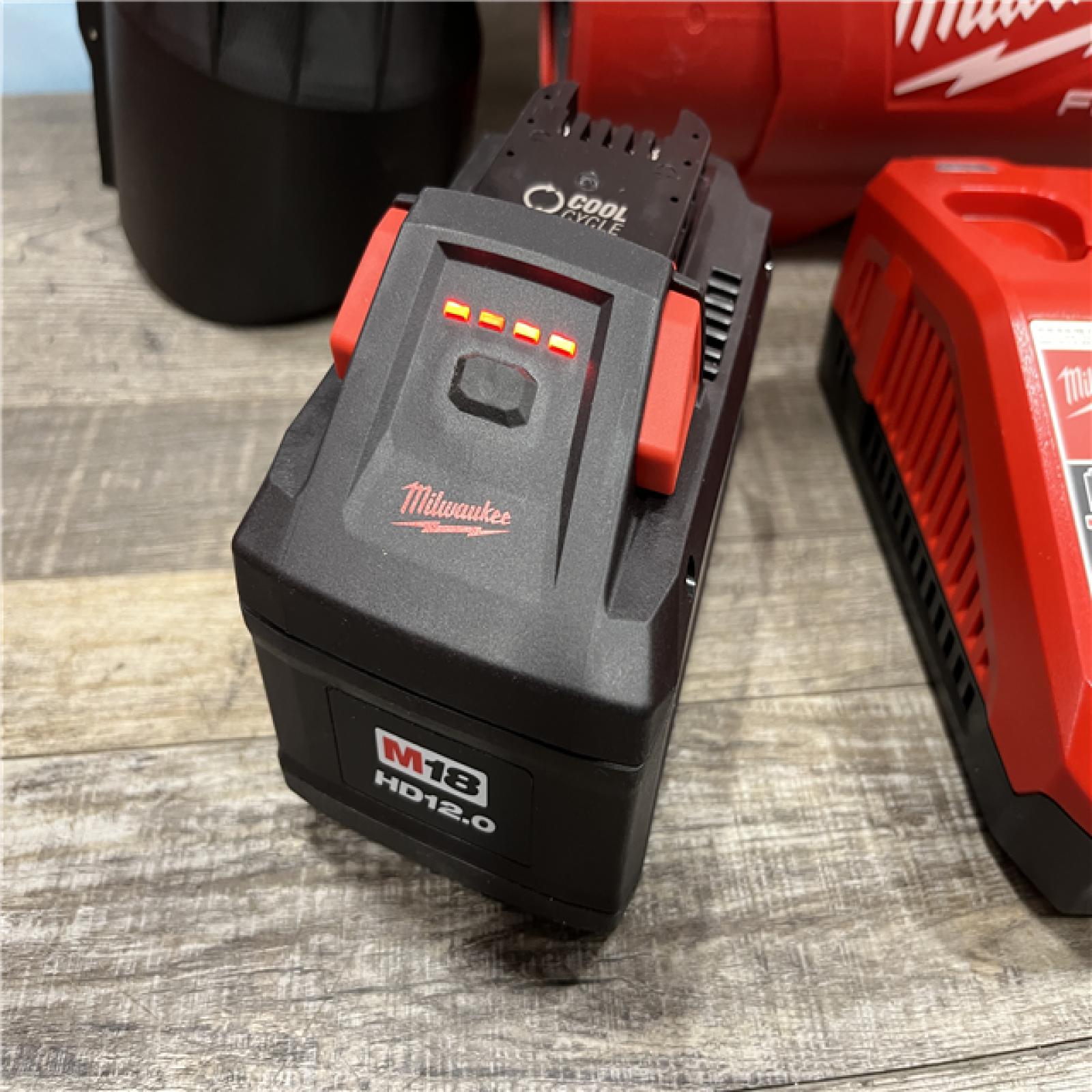 AS-IS Milwaukee FUEL 120 MPH 500 CFM 18V Brushless Cordless Battery Powered Leaf Blower Kit