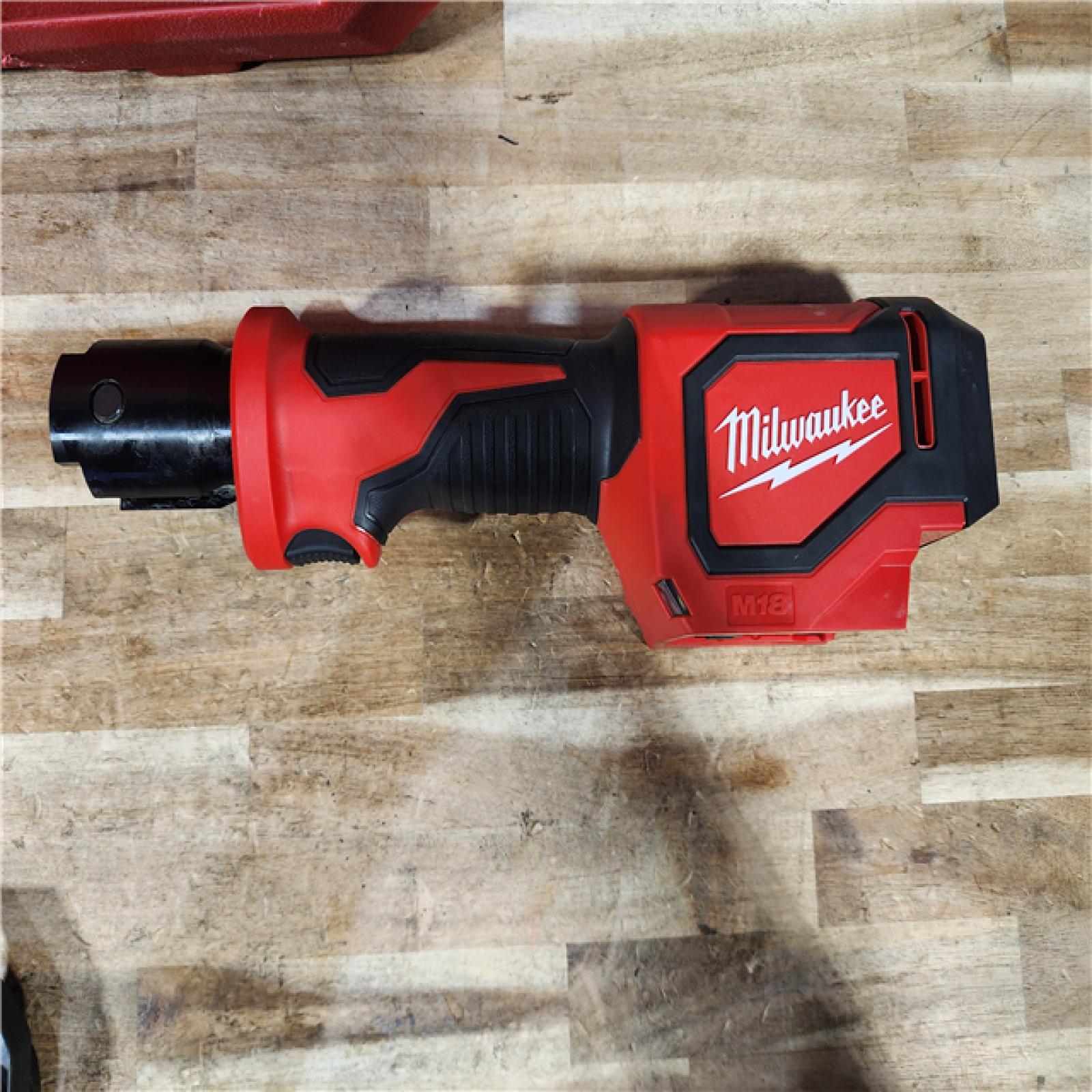 HOUSTON LOCATION - AS-IS Milwaukee 18V Lithium-Ion Cordless Short Throw Press Tool with 3 PEX Crimp Jaws Kit