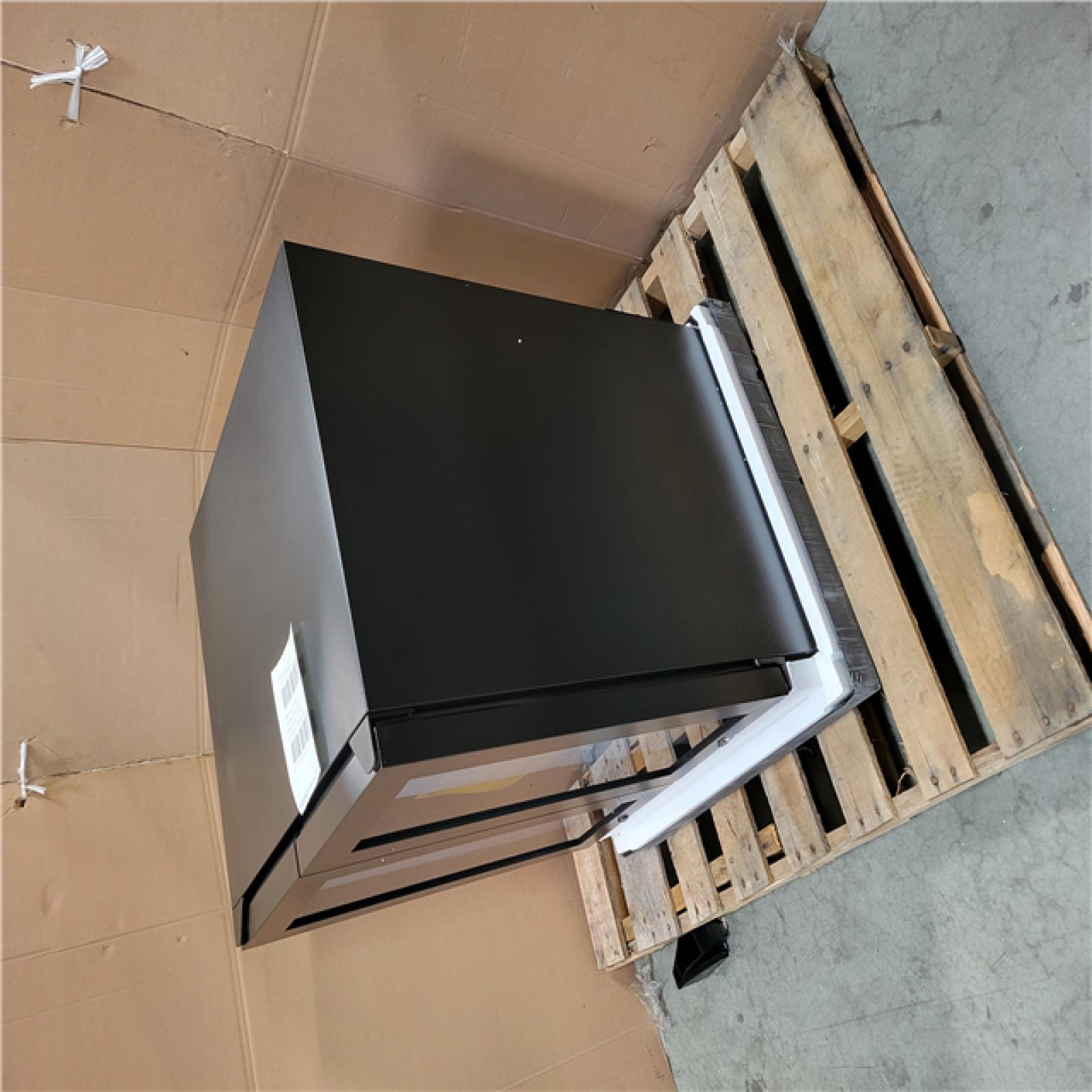 California NEW Wine & Beverage Cooler  Model YD120CB