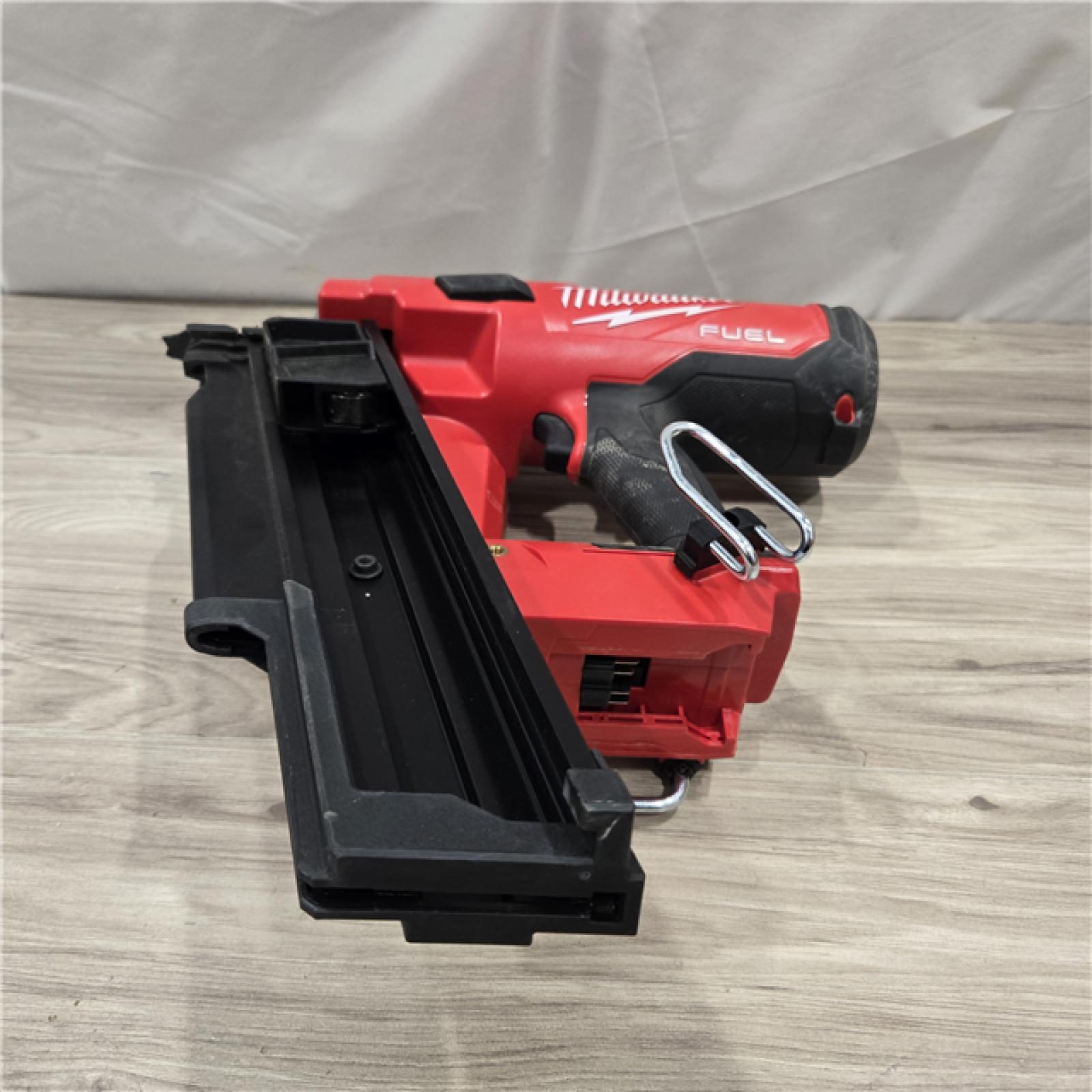 AS-IS Milwaukee 2744-20 M18 FUEL 3-1/2 in. 18V 21-Degree Cordless Framing Nailer (Tool-Only)