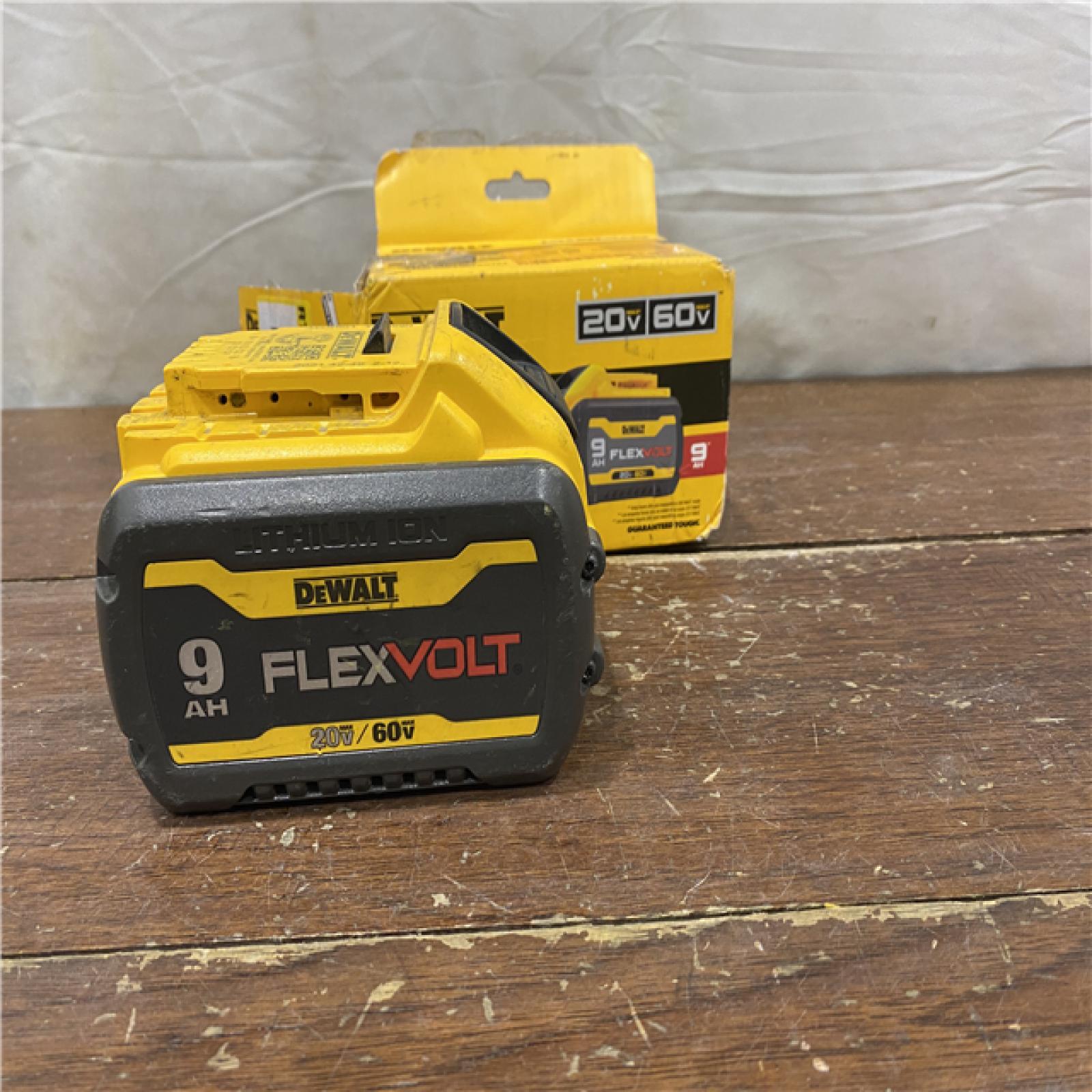 AS-IS Dewalt DWLTDCB609 Dewalt DCB609 FLEXVOLT 20V/60V MAX* B