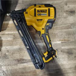 HOUSTON LOCATION - AS-IS DeWalt 15 GA ANGLED FINISH NAILER KIT W/ BATTERY & CHARGER