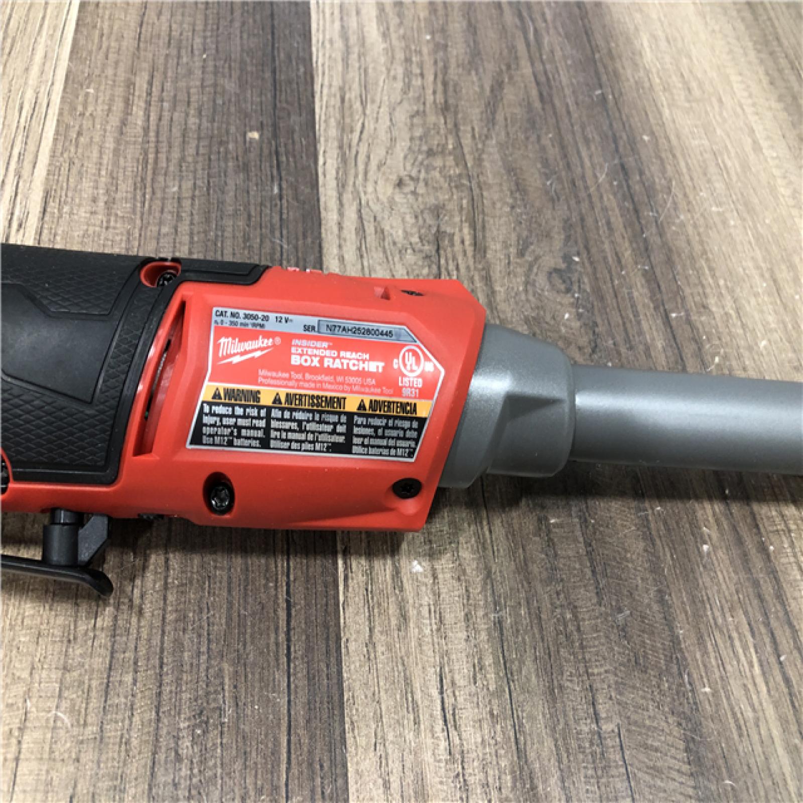 Milwaukee FUEL INSIDER 12V Lithium-Ion Brushless Cordless 1/4 in. - 3/8 in. Extended Reach Box Ratchet (Tool-Only)