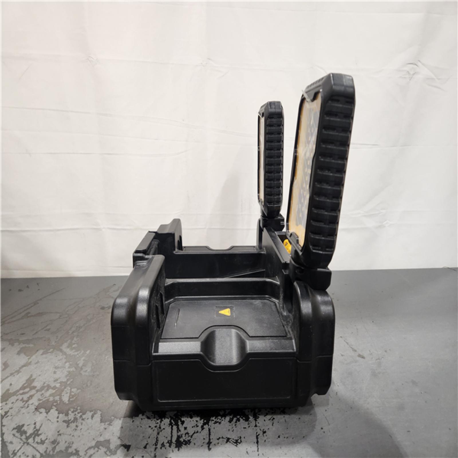 AS-IS- DeWalt ToughSystem 2.0 4000 Lm LED Battery Handheld Work Light