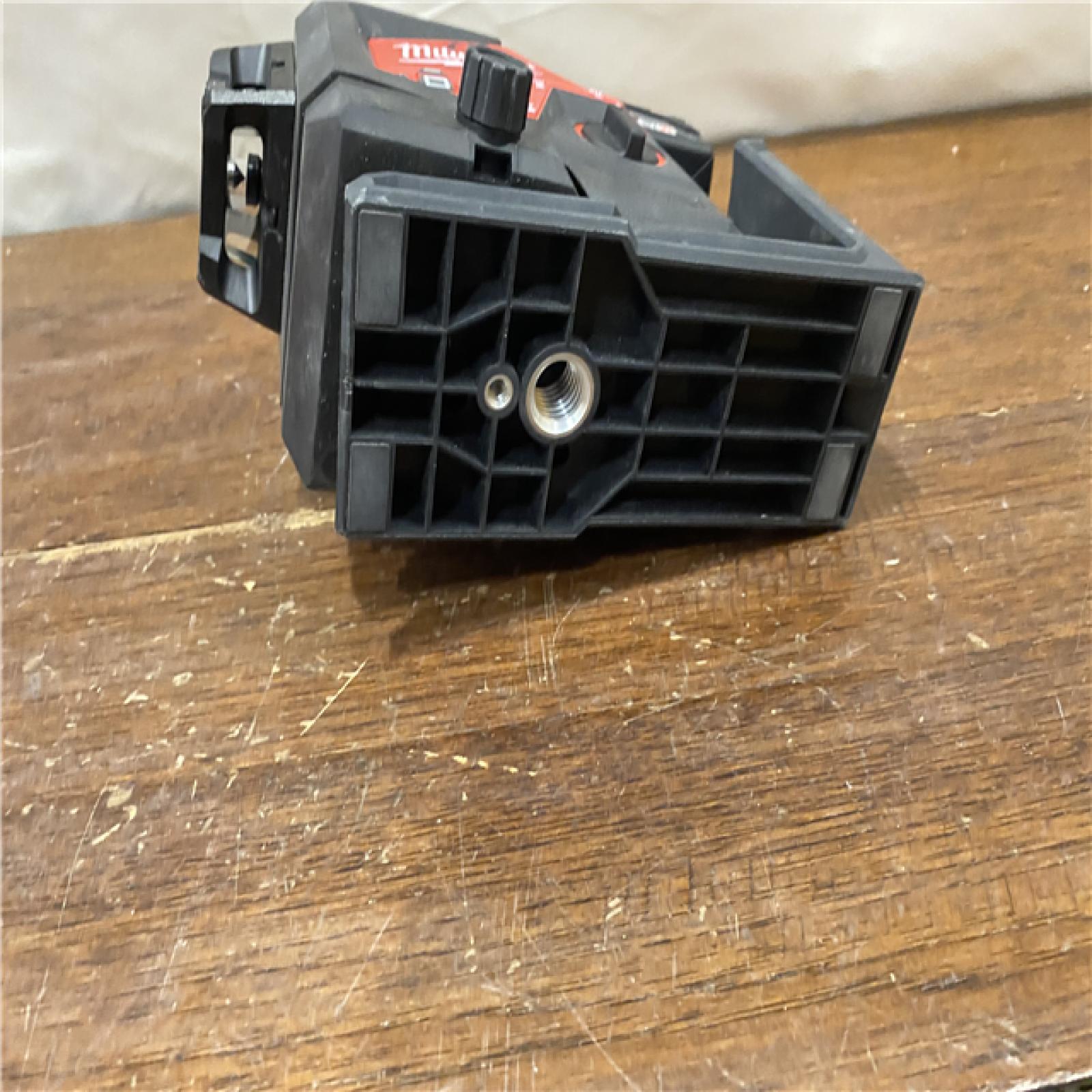 AS-IS Milwaukee-3632-21 M12 Green Beam Laser 360Â° 3-Plane Kit