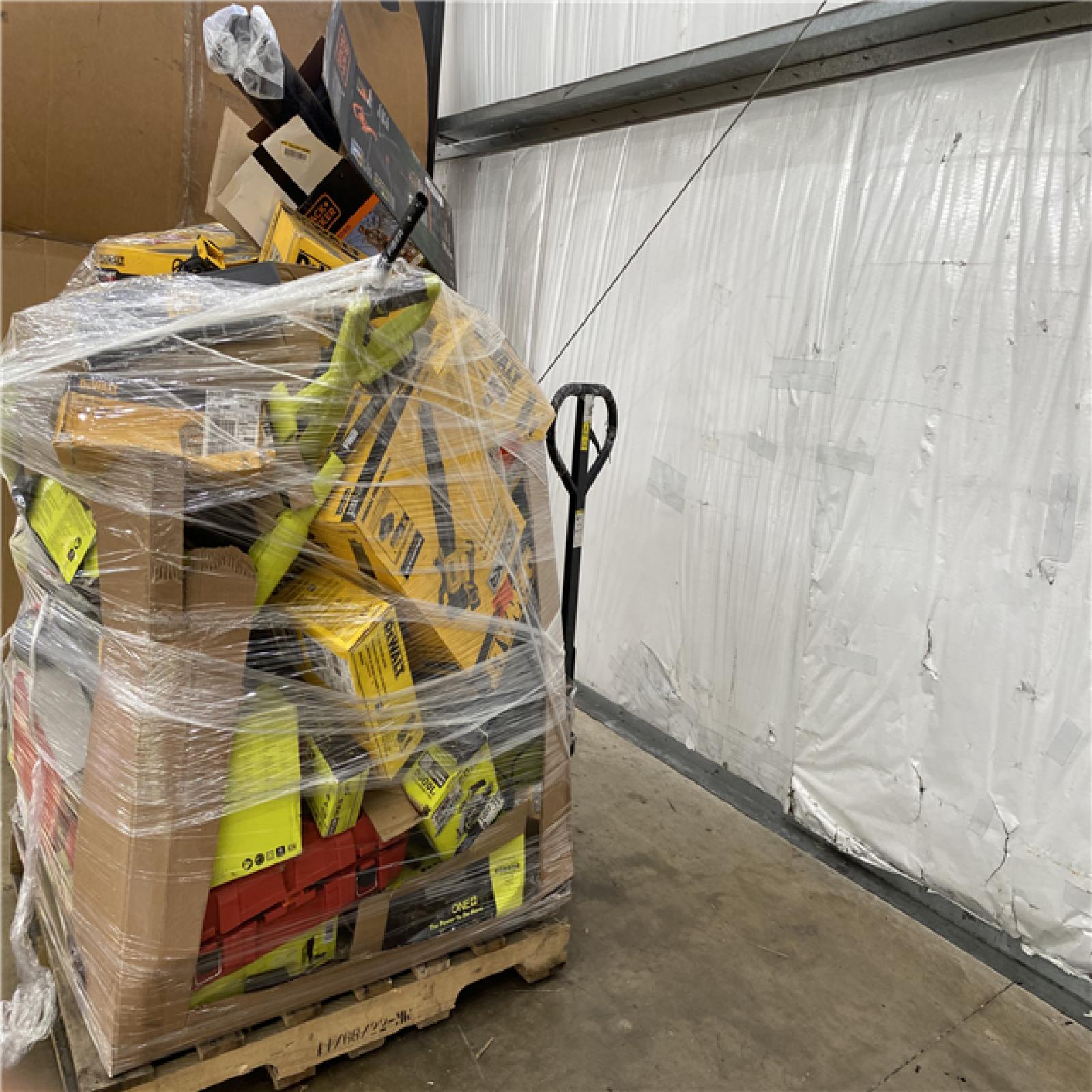 Houston Location AS IS - Tool Pallet