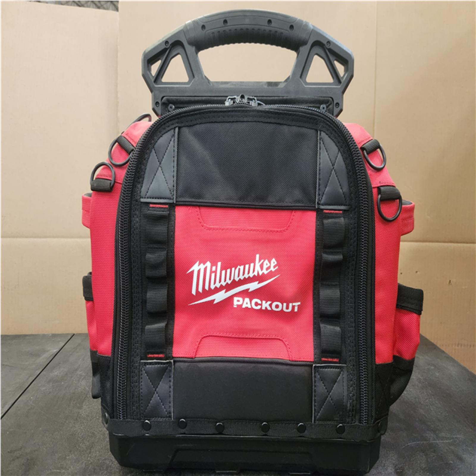 Phoenix LIKE NEW Milwaukee PACKOUT 15 in. Structured Tool Bag